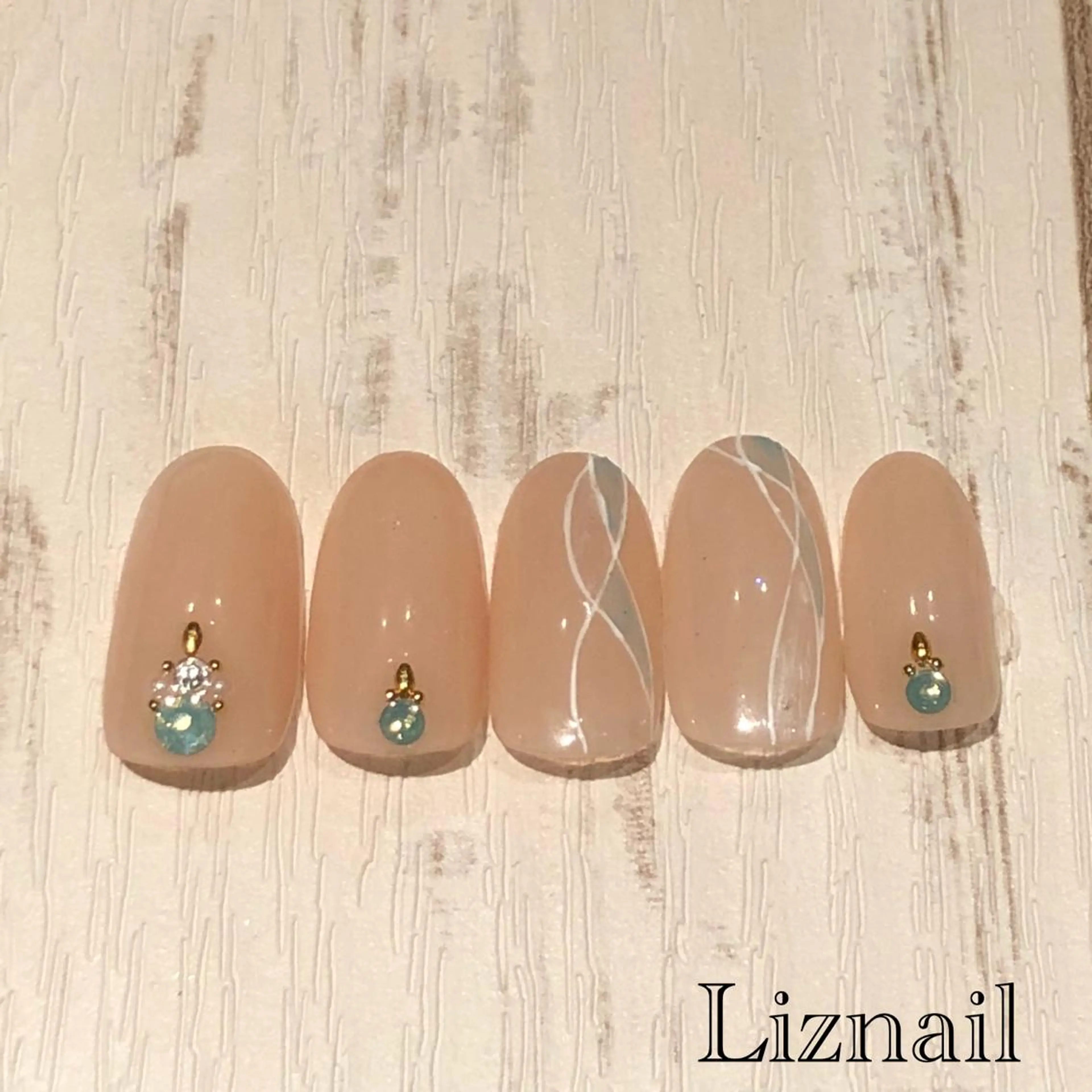 ネイル Rawr / saoriのネイルデザイン