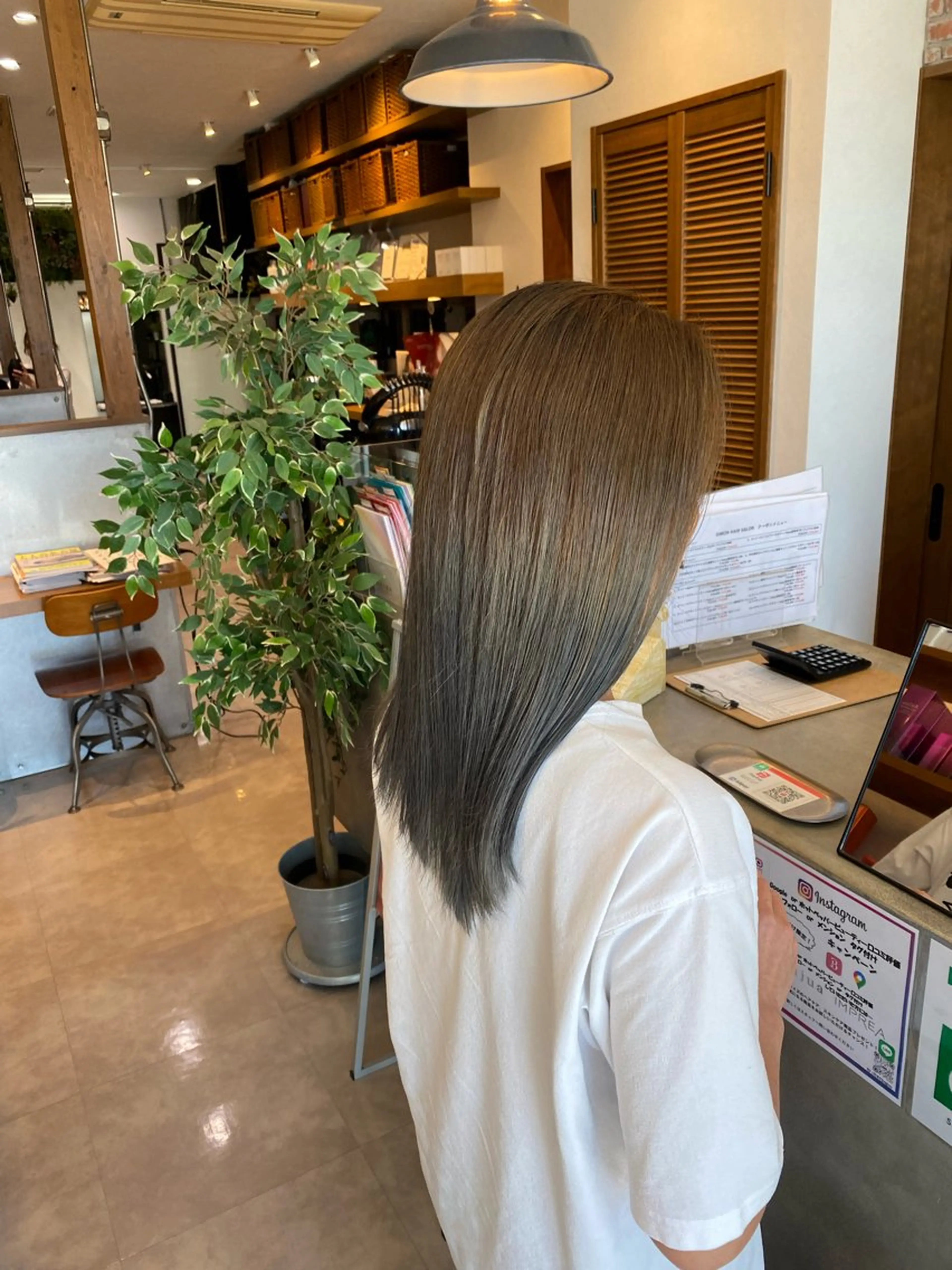 セミロング カラー ブリーチ グラデーションカラー ブリーチなしカラー カット トリートメント 希優🌺ソムリエ /ブリーチ/カットのヘアスタイル