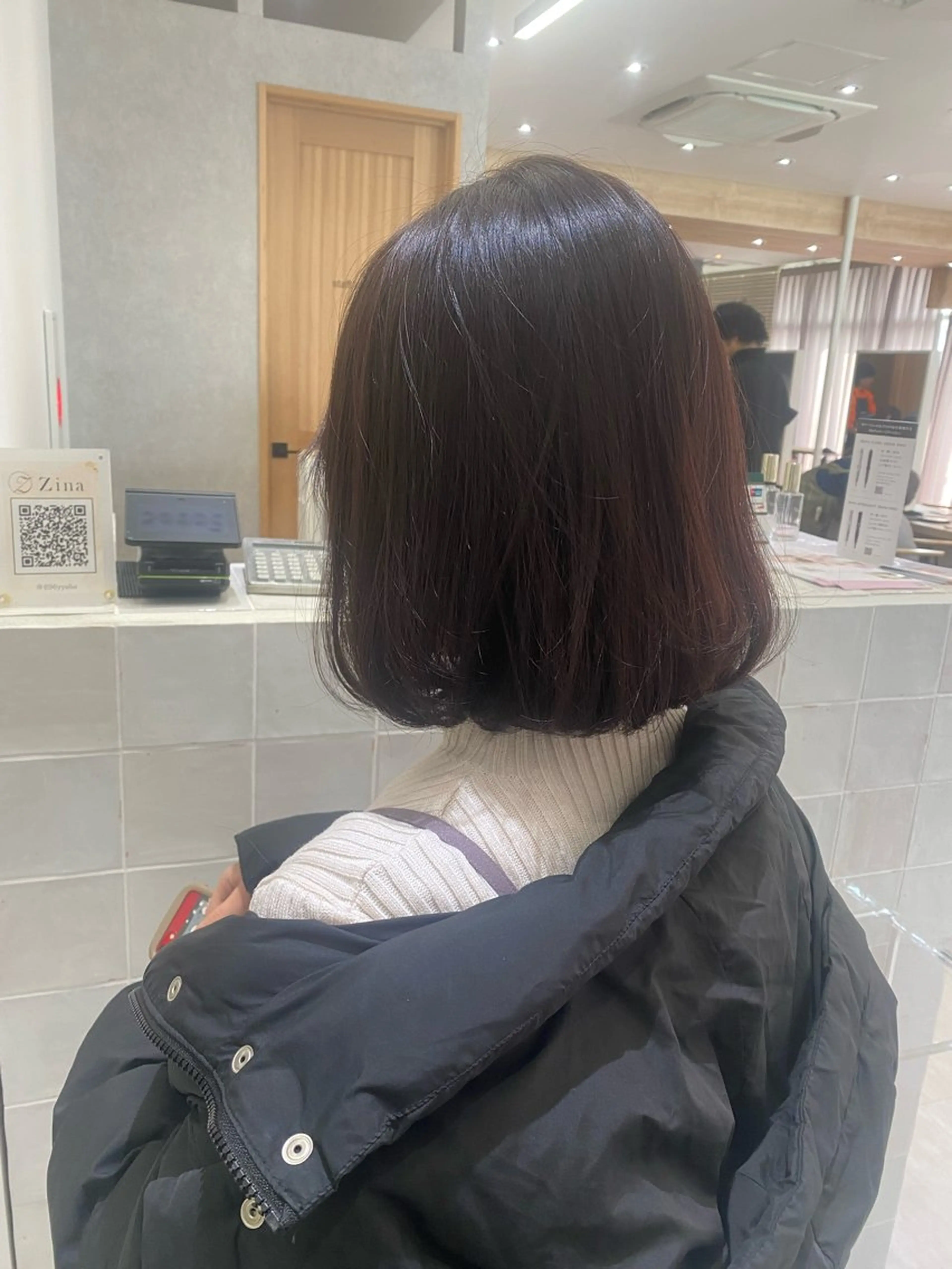 ショート ラベンダーブラウン ボブ カット ヘアカラー トリートメント 透明感カラー ボブ ミディアム 齊木勇人のヘアスタイル