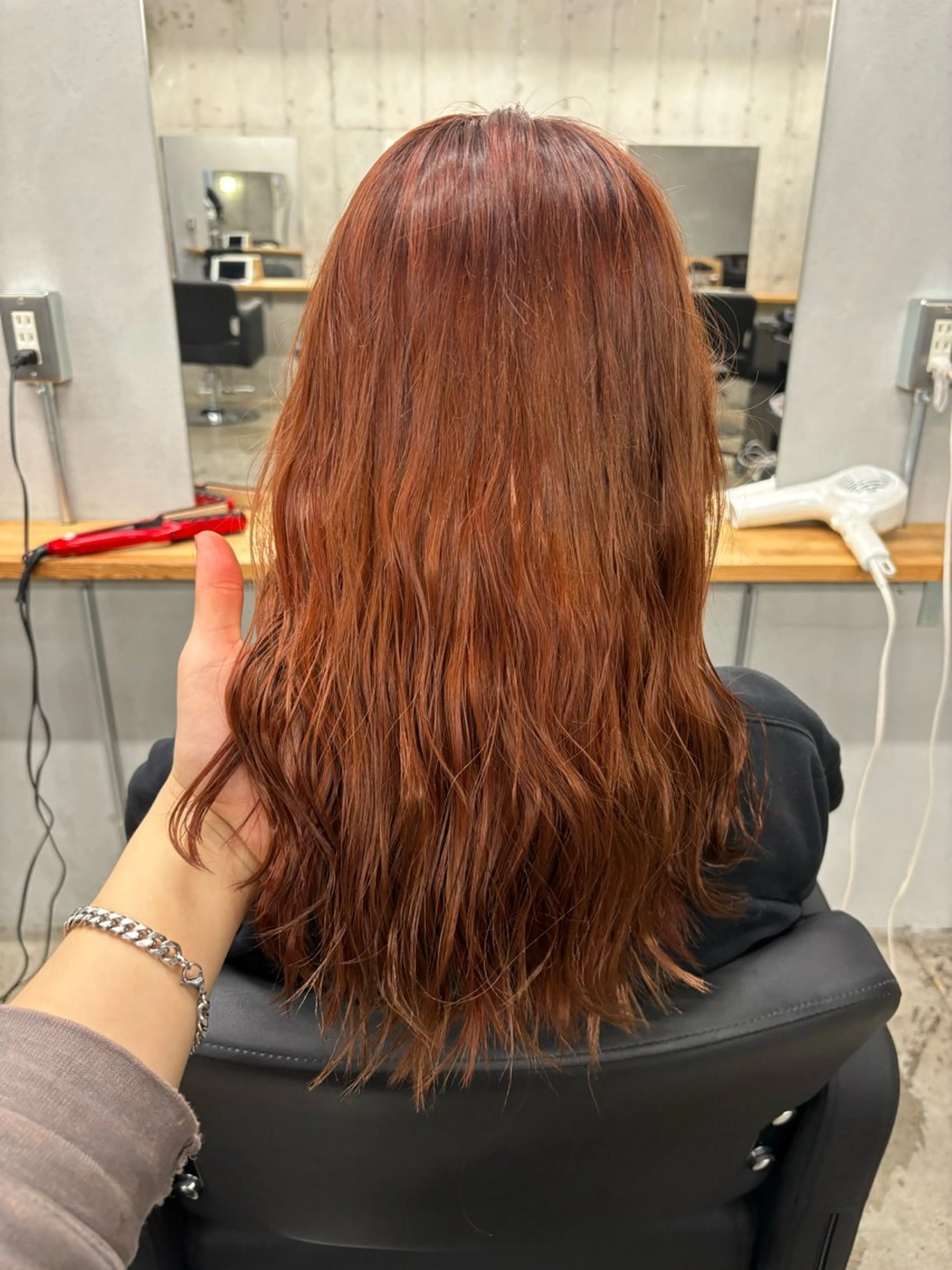 ミディアム カラー mono / Manatoのヘアスタイル