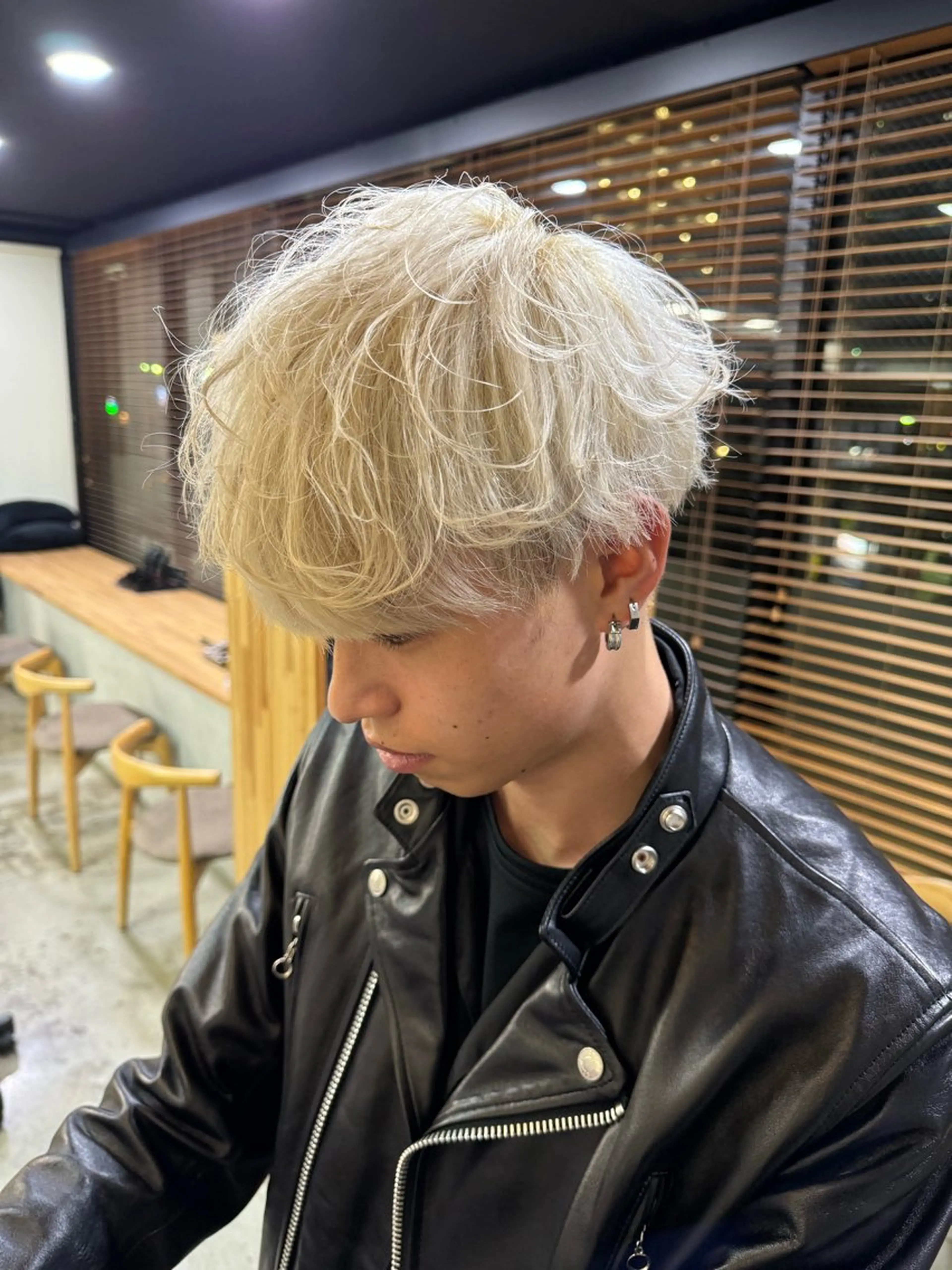 メンズ カット ヘアカラー トリートメント アキト/ メンズ/透明感暗髪のヘアスタイル