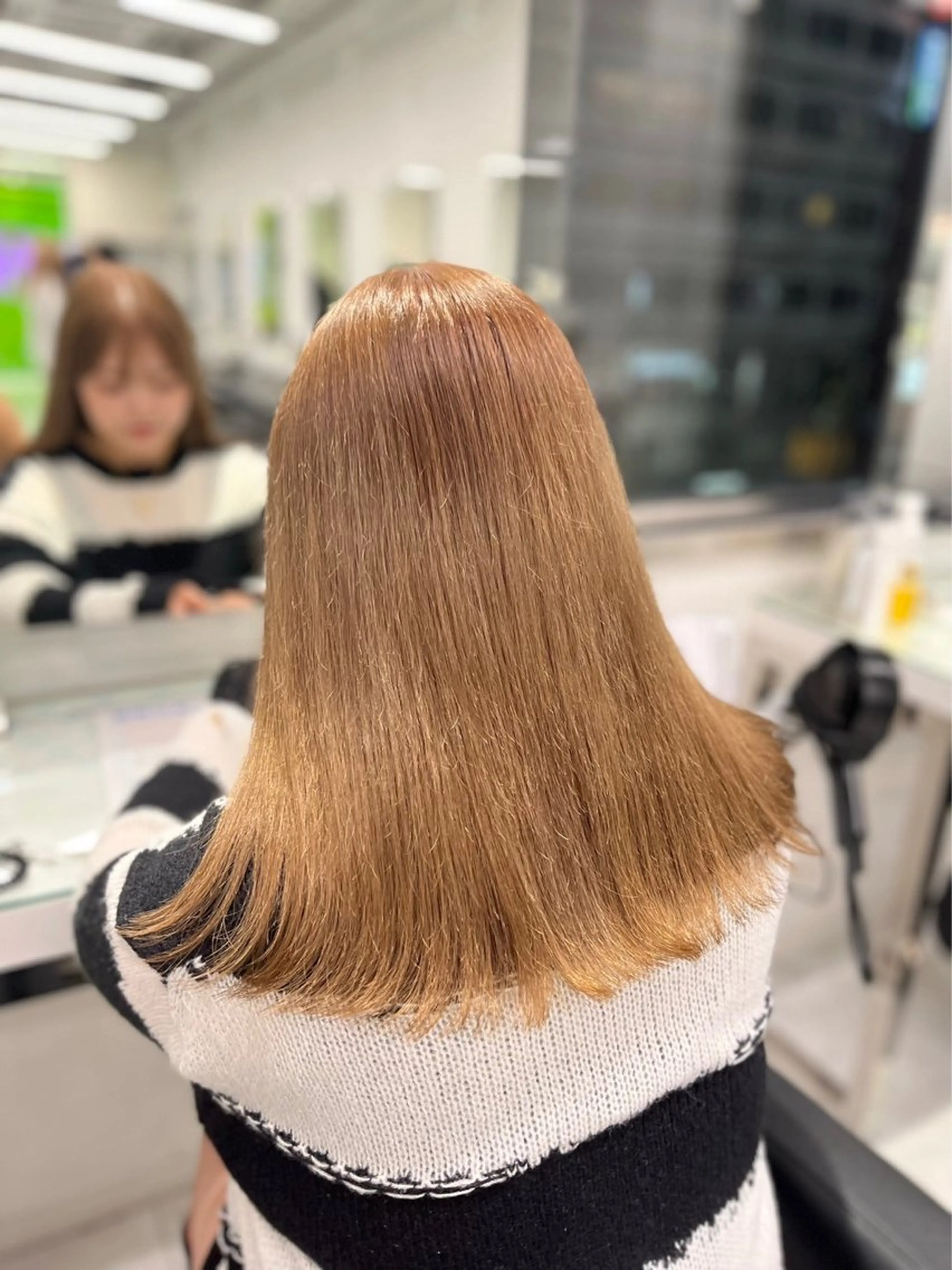 ミディアム カラー ハイトーンカラー トリートメント ❄最強かわいいカラー ❄️MINA❄️のヘアスタイル