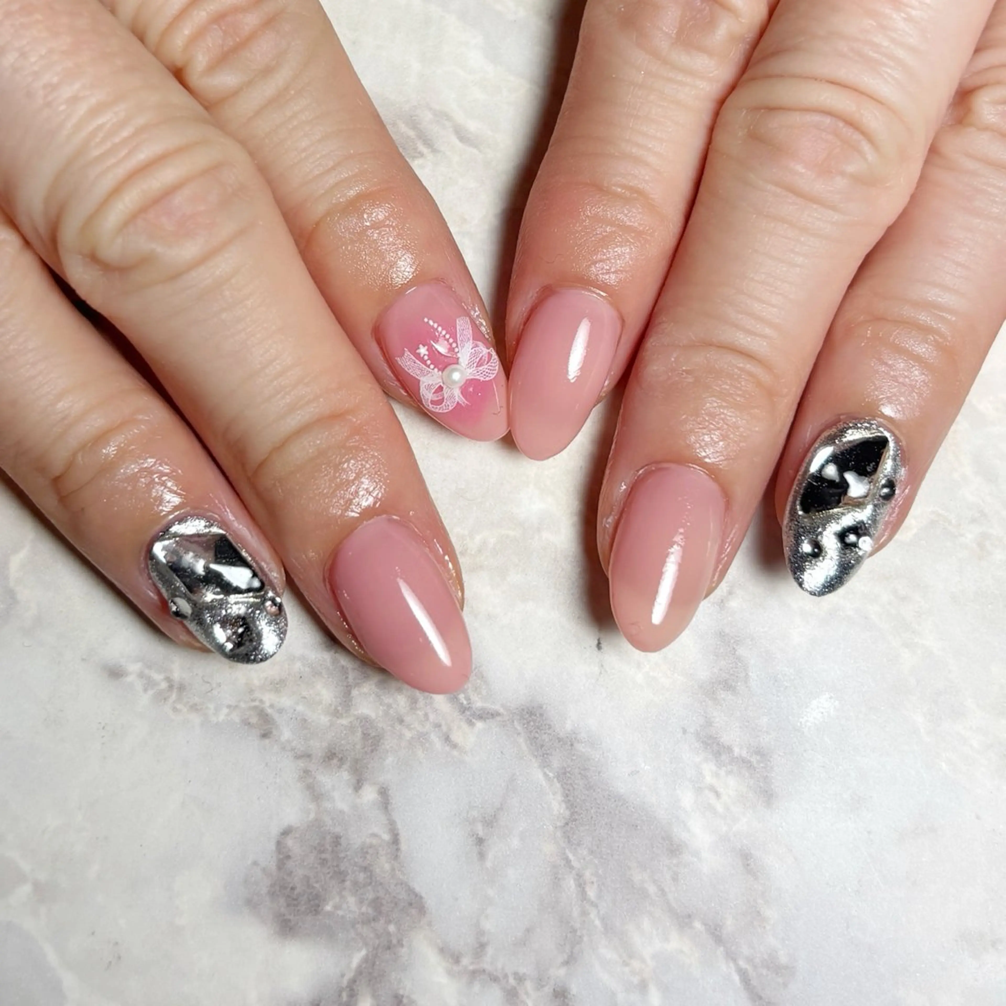 ショート ハンドネイル watanabe miyuuのネイルデザイン