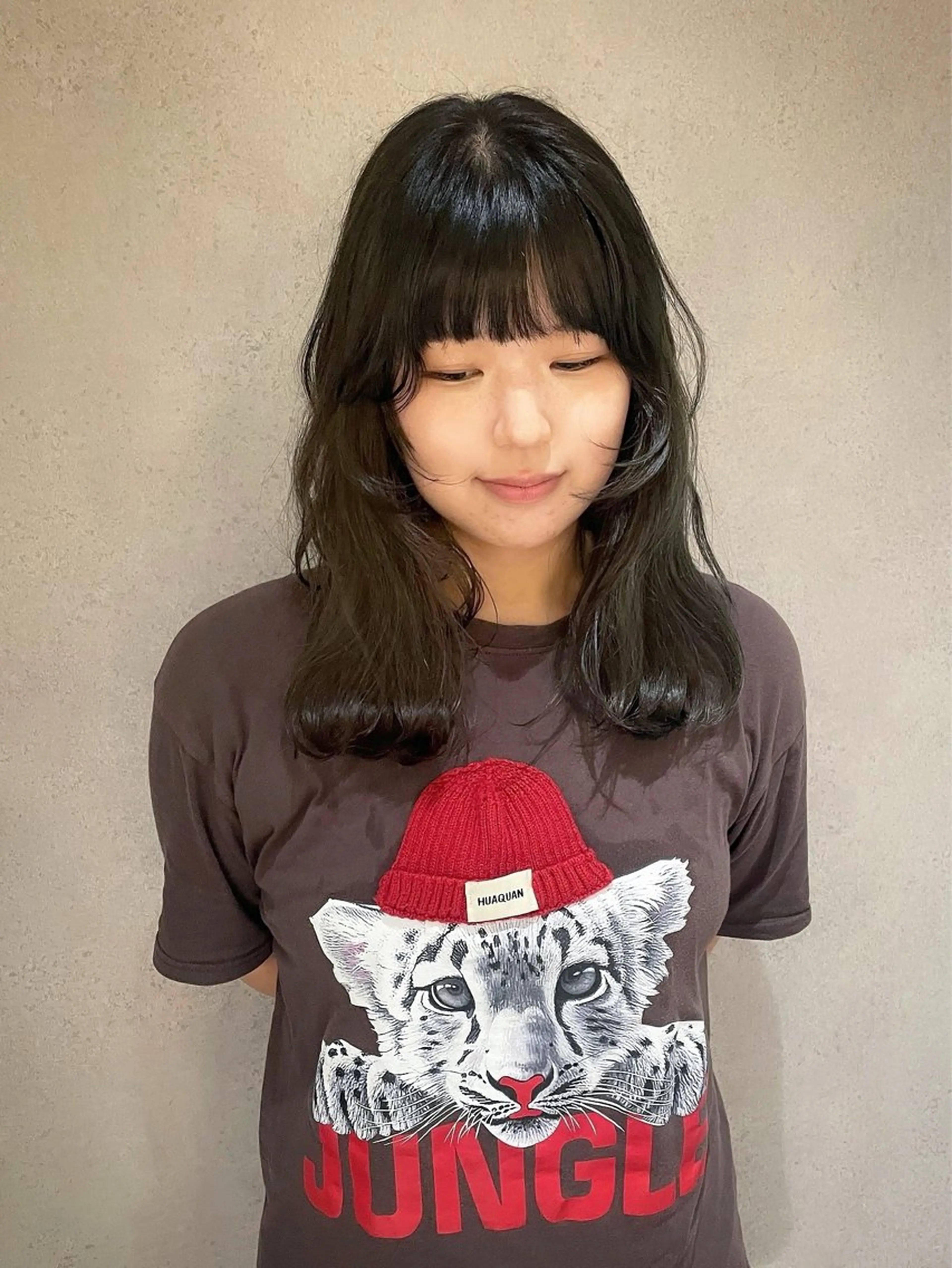 ミディアム La fith hair clan(ラフィスヘアークラン) 広島本通店所属・レイヤーカット/透明 感カラー✴︎キミカのヘアスタイル