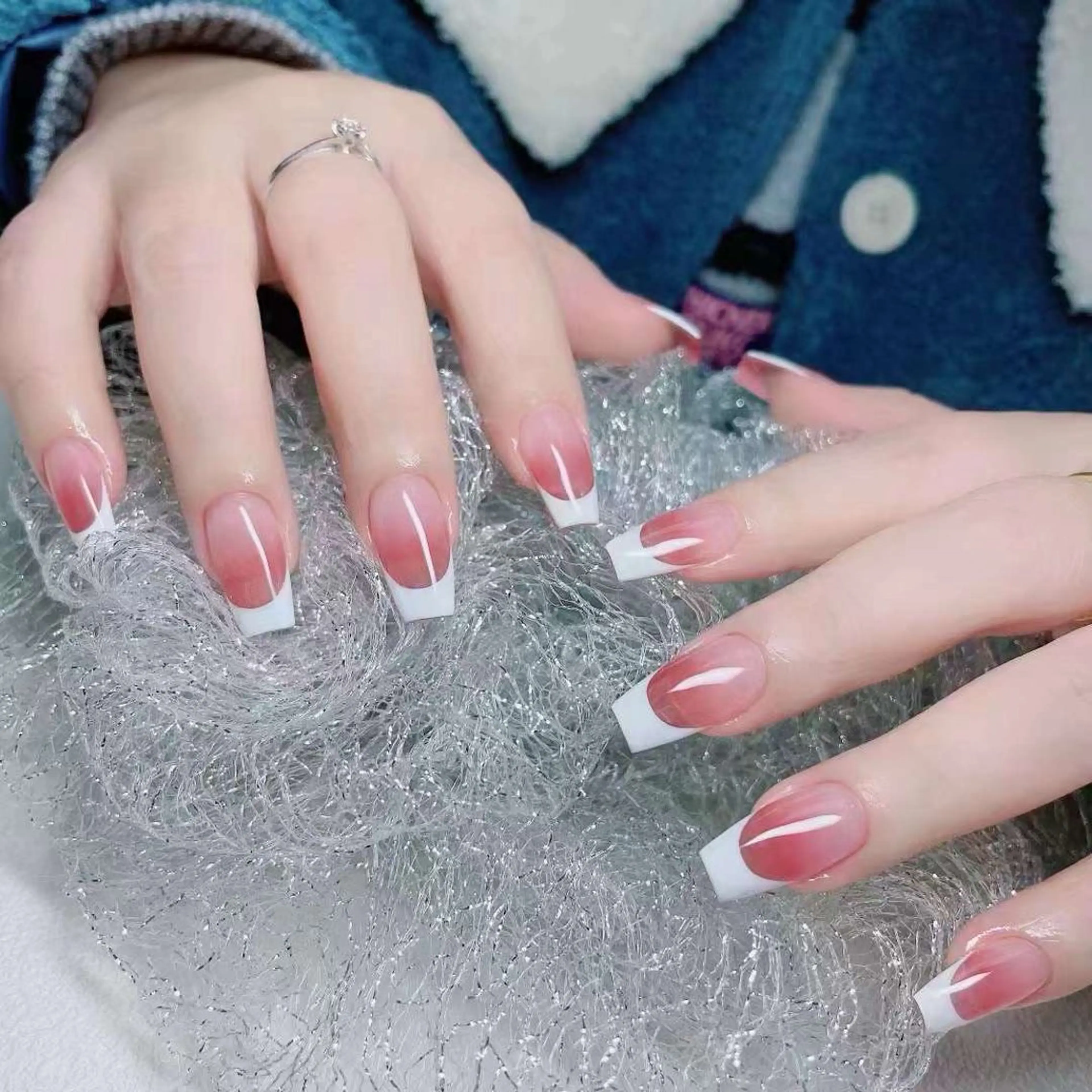 ネイル pink ladyサロン所属・べ にのネイルデザイン