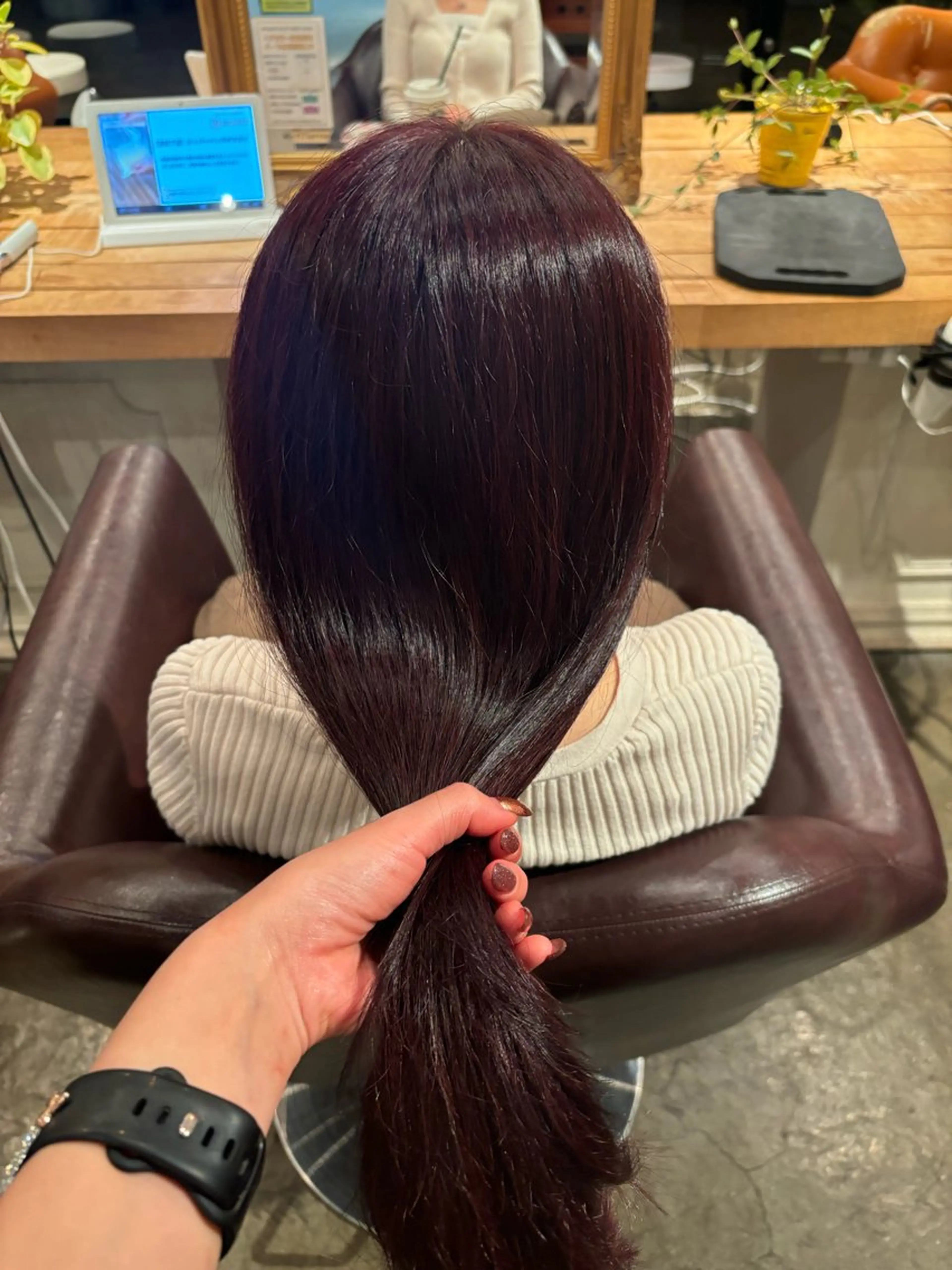 ロング カラー カシス 髪質改善カラー ブラウン🤎YUMEのヘアスタイル