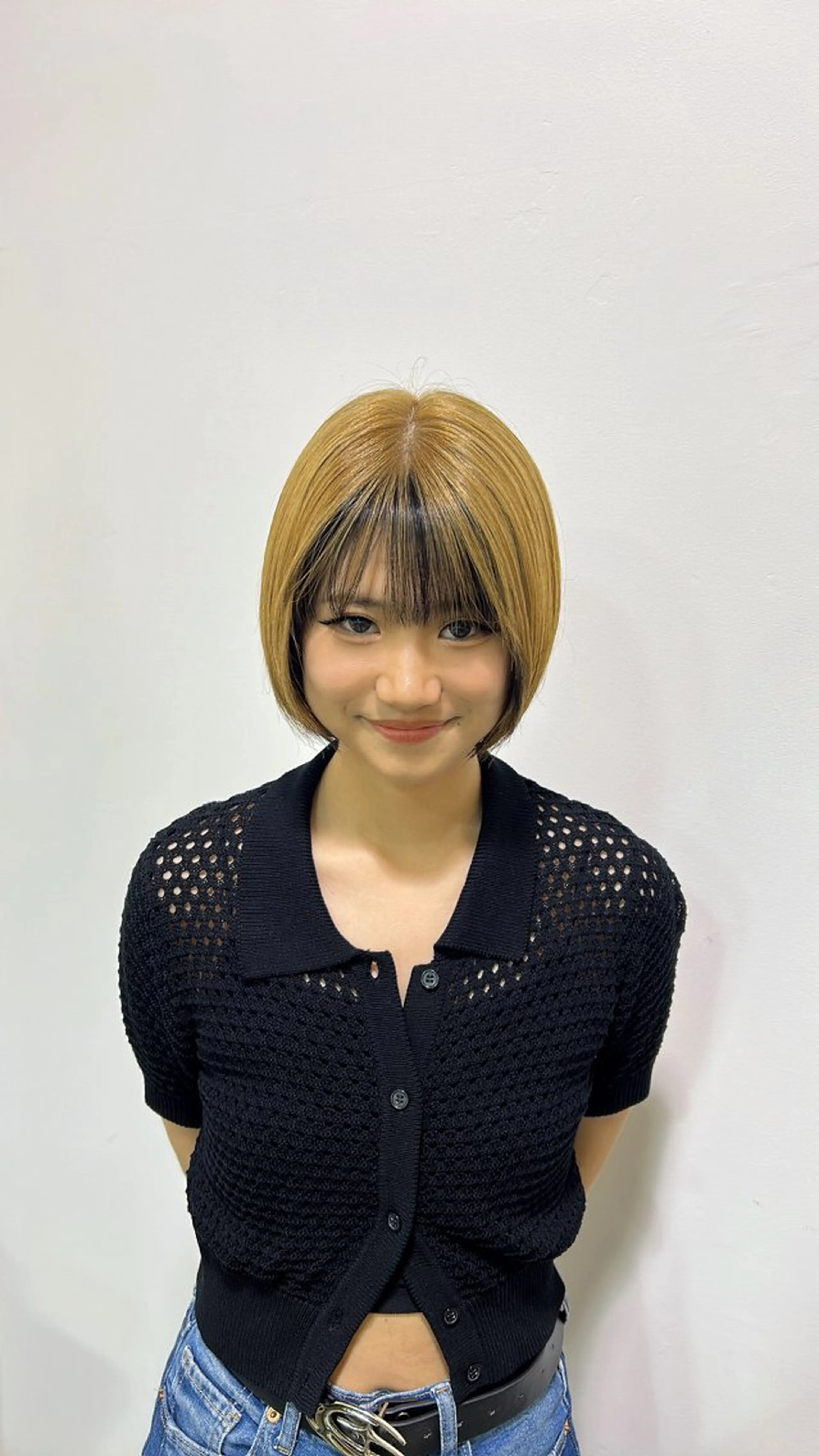 ショート カラー 黒髪 ボブ 松井 詩織のヘアスタイル