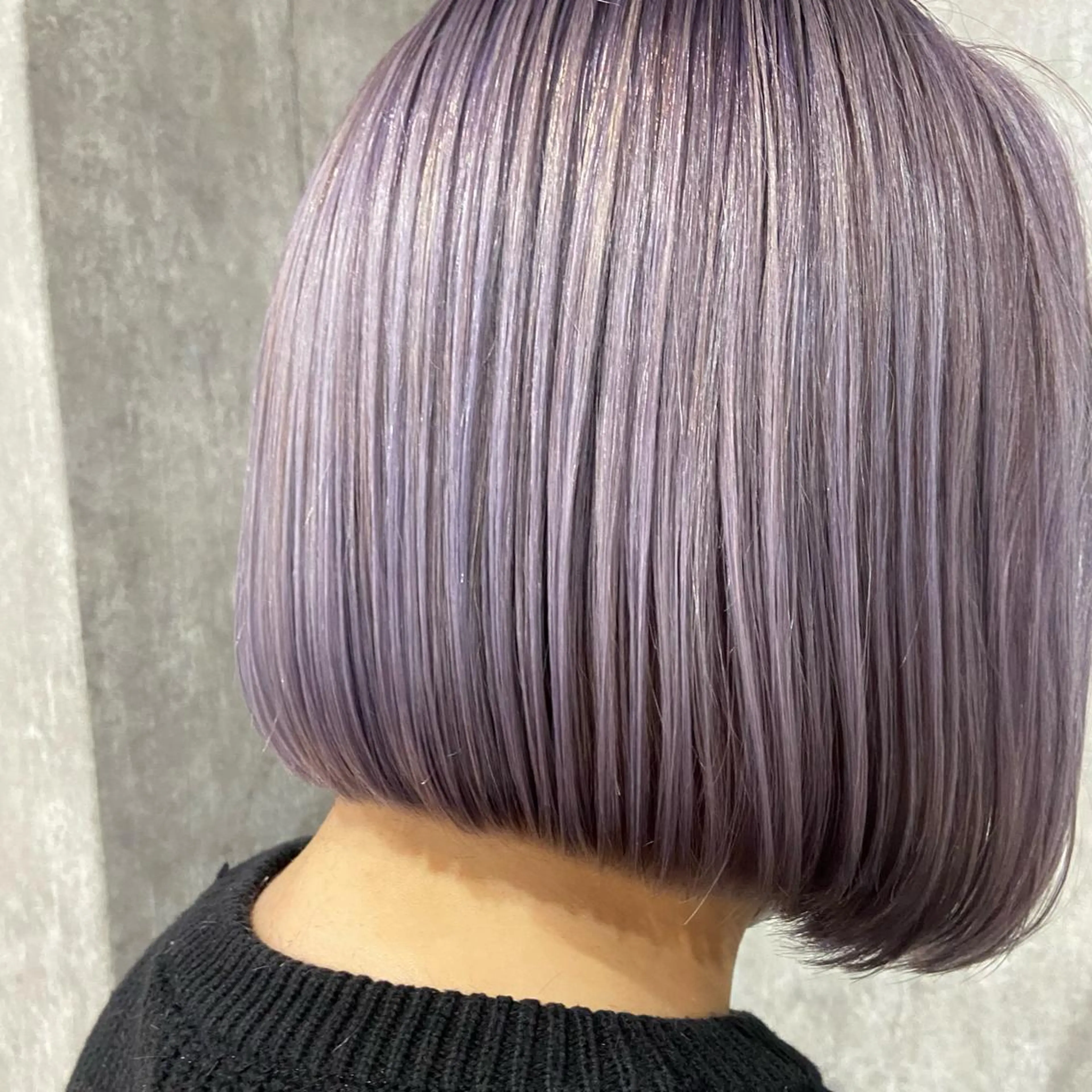 ショート カラー ヘアアレンジ ブリーチ ラベンダーカラー ボブ TIDEHAIR SHIHOのヘアスタイル