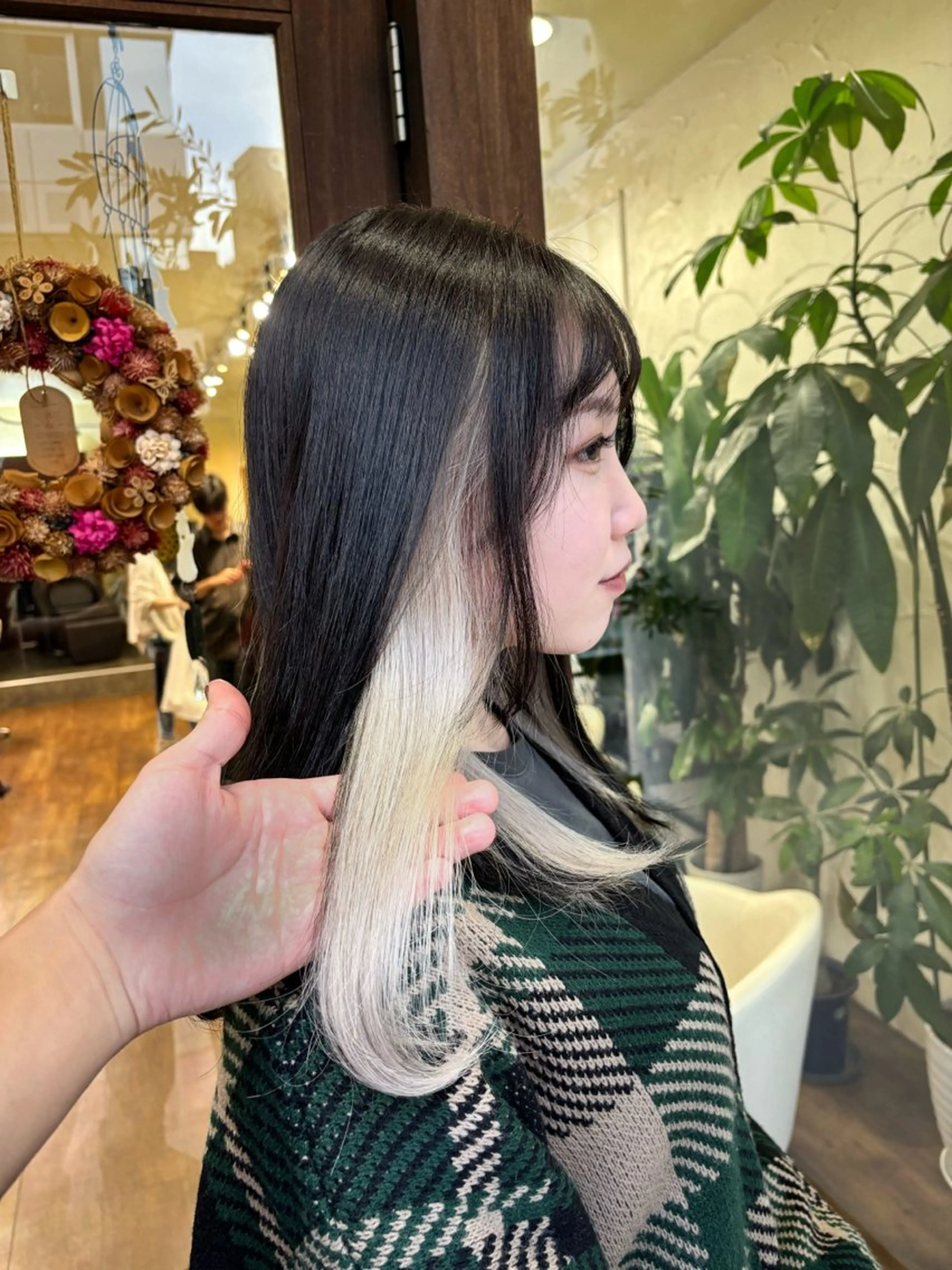 ロング カラー ブリーチ予約率90% 以上✨森山陽向のヘアスタイル