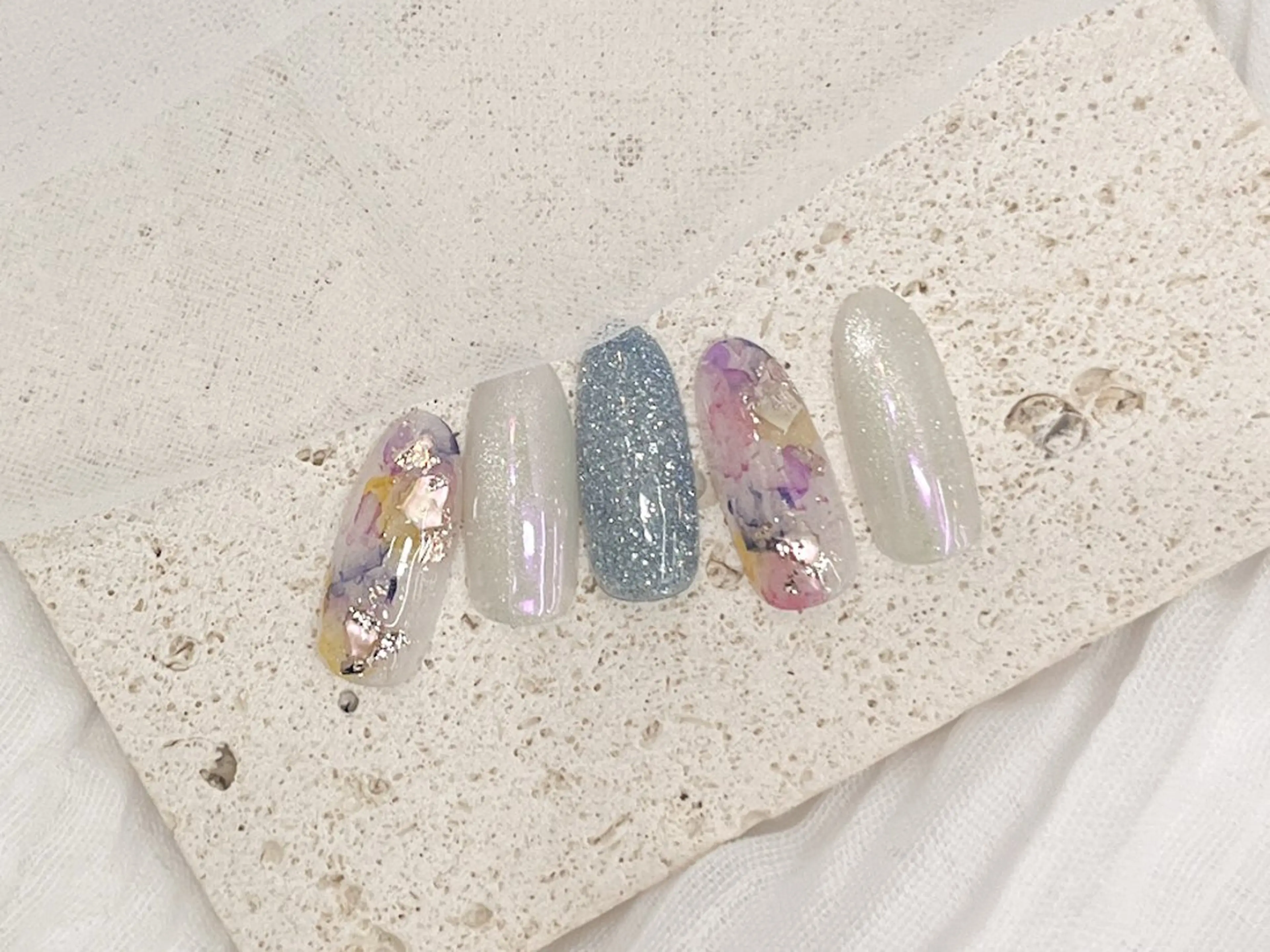 ネイル オーロラネイル マグネットネイル ニュアンスネイル ハンドネイル NailSalon CutiePutiのネイルデザイン