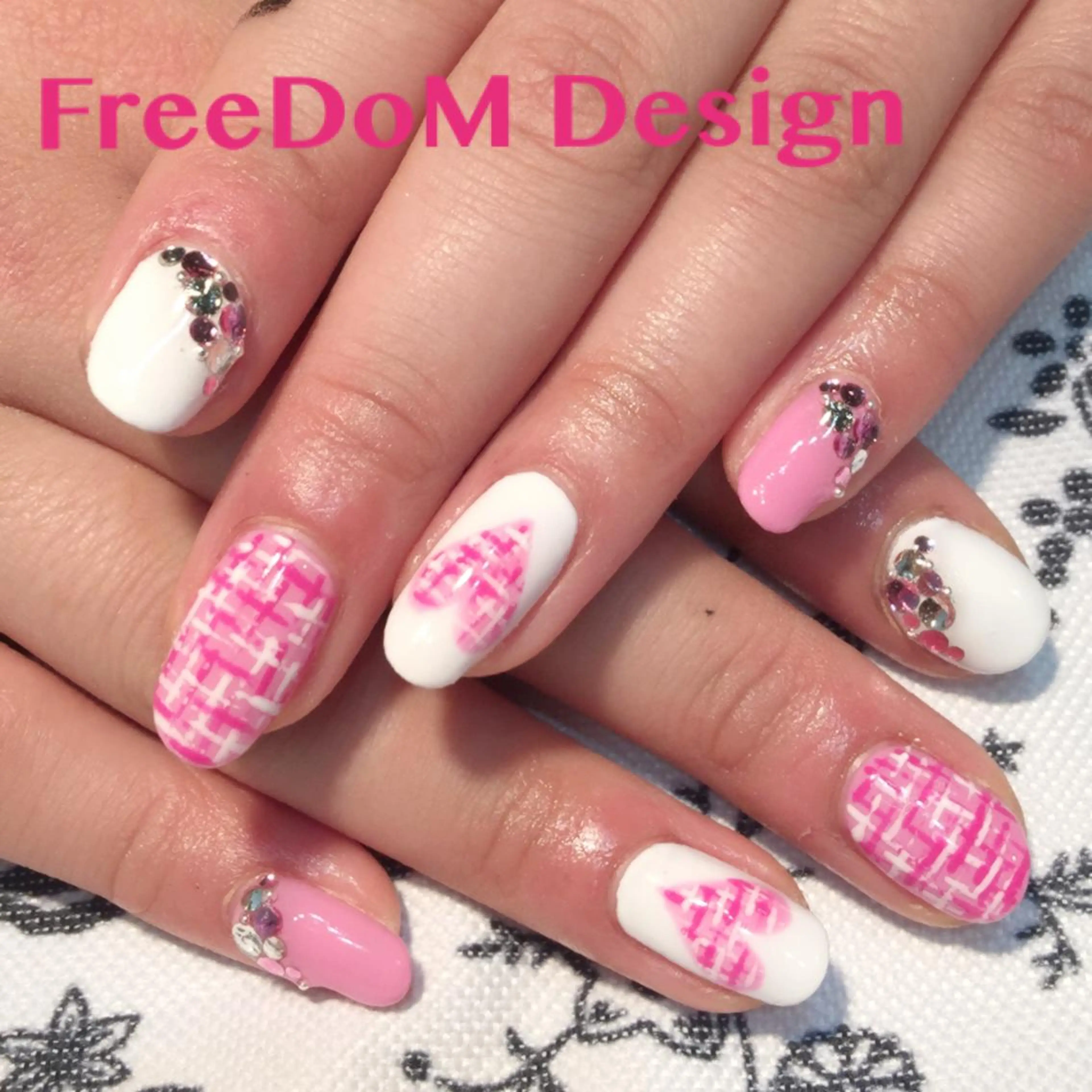 ネイル アートネイル ＦreeDoＭ   Design所属・W KUMIのネイルデザイン