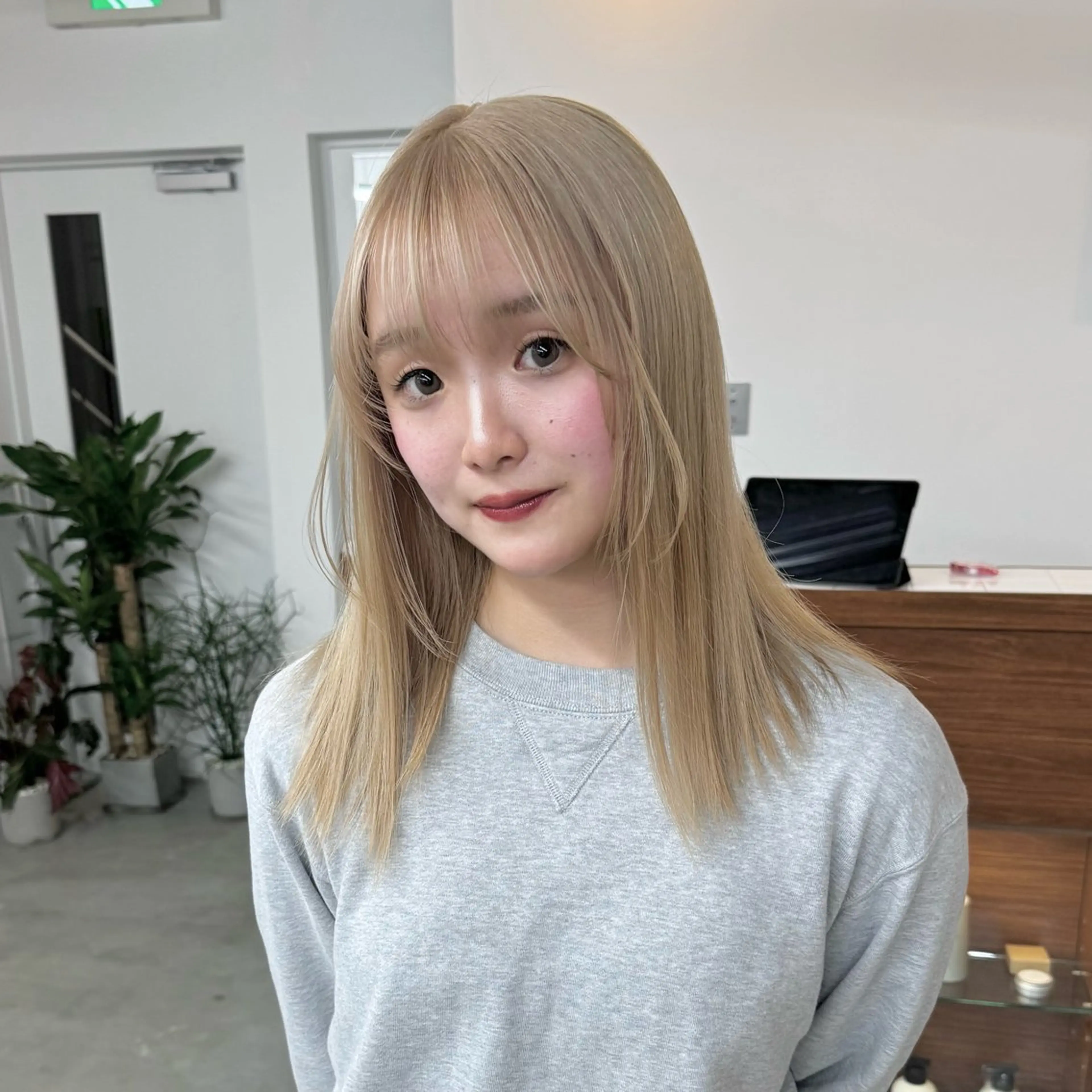 セミロング カラー ヘアカラー トリートメント 透明感ワンカラー梅田 ダブルカラー/川上のヘアスタイル