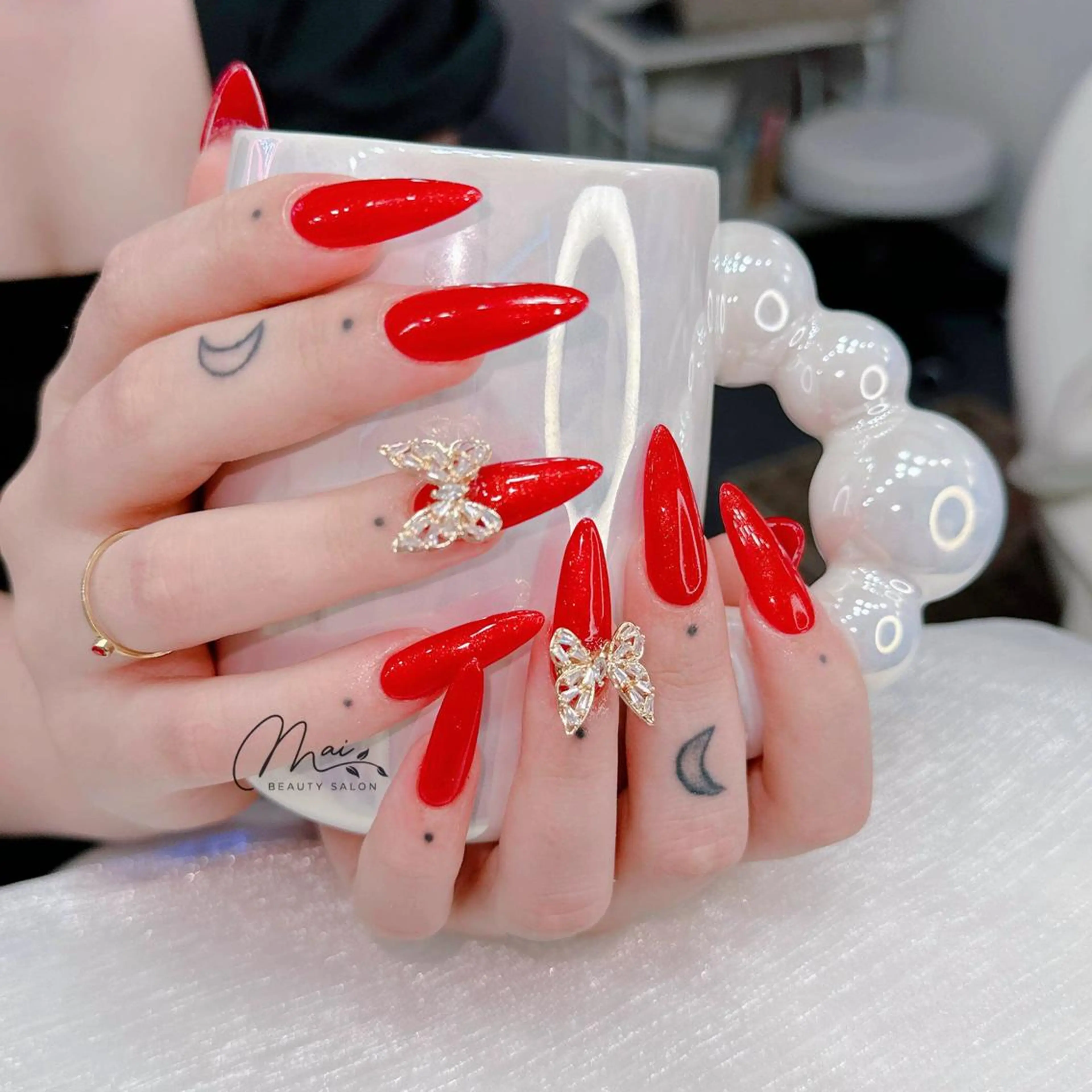 ネイル チークネイル フラッシュネイル フットネイル ジェルネイル マグネットネイル MaiBeauty DanHiのネイルデザイン