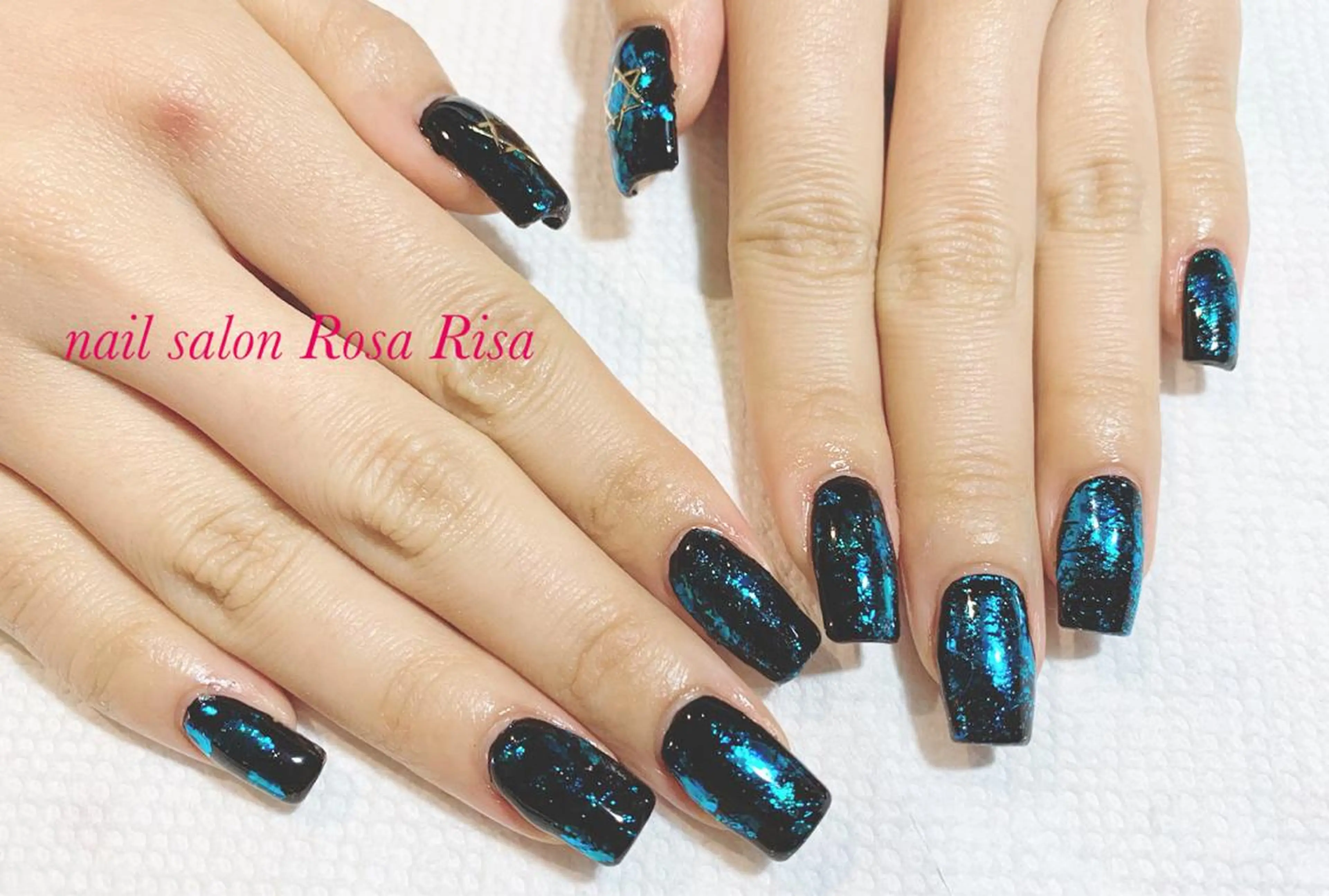 ミディアム ネイル ハンドネイル ネイルスタジオ シェイクユアハンズのネイルデザイン