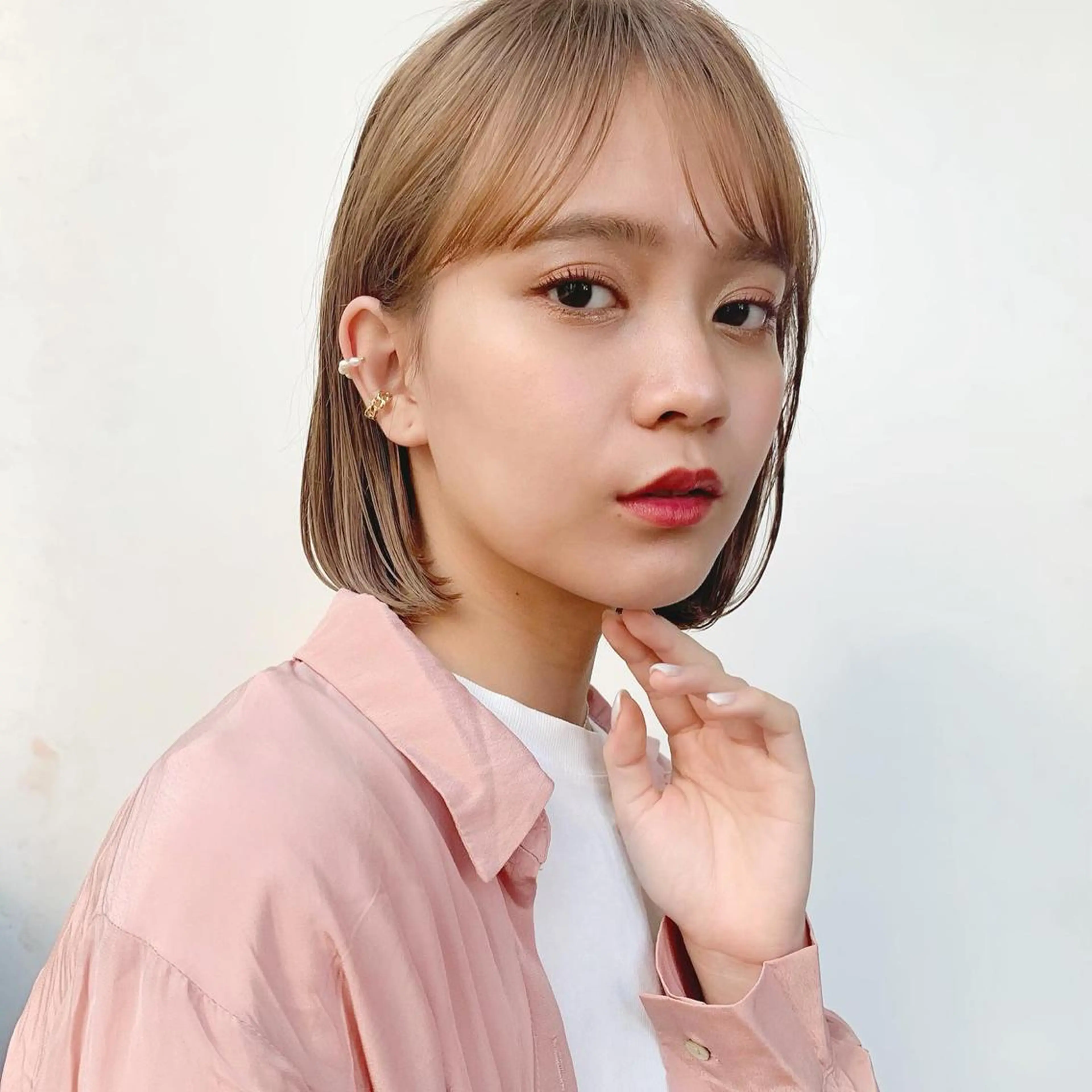 ショート カラー 切りっぱなしボブ ハイトーンカラー ボブ カット ヘアカラー トリートメント 🌱小顔ヘア/ボブ ミディアム/双葉🌱のヘアスタイル