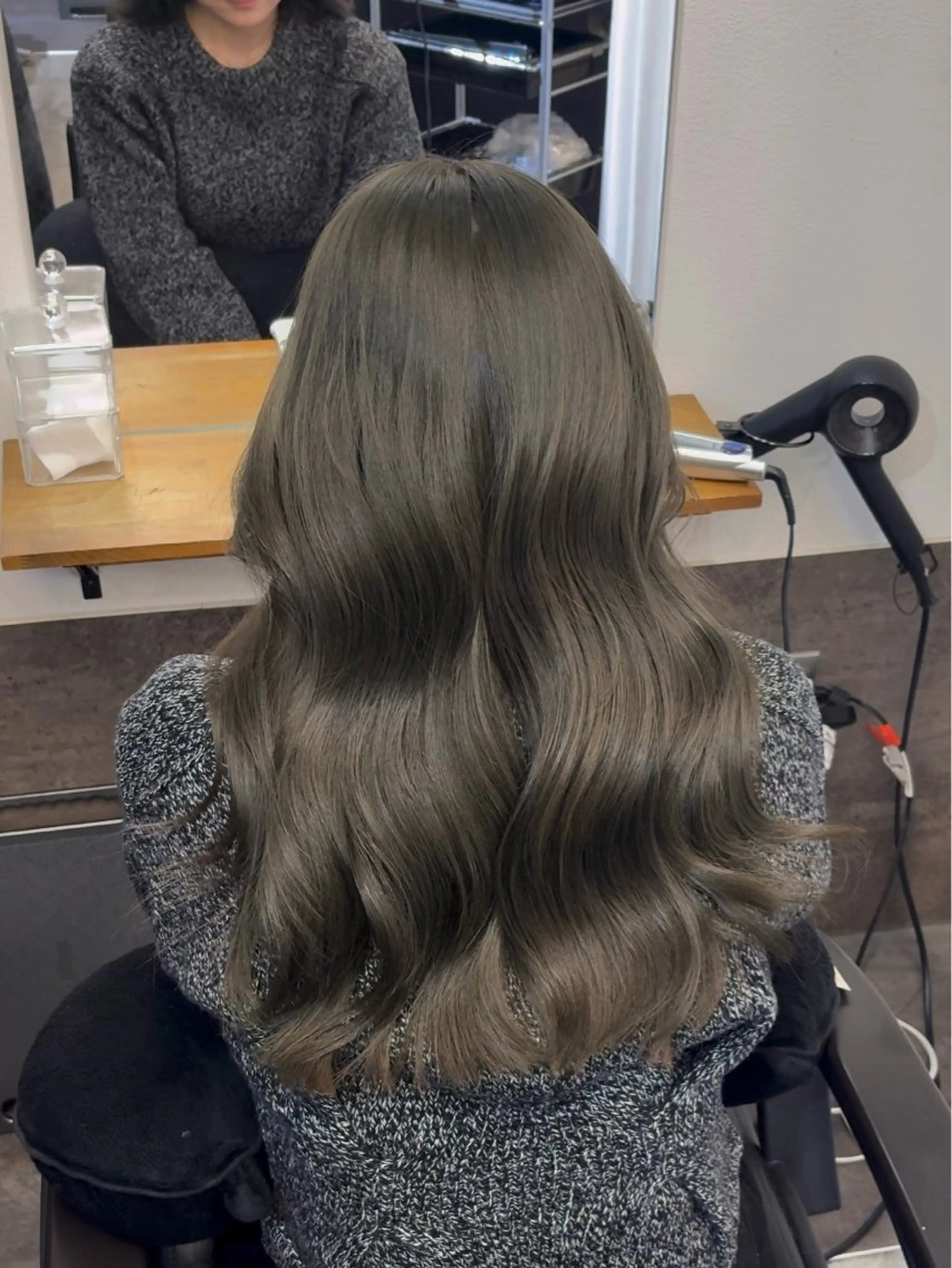 カラー ブリーチ 透明感カラー ブリーチなしカラー ヘアカラー meby所属・🩵福岡ブリーチなし カラー/紫音🩵のヘアスタイル