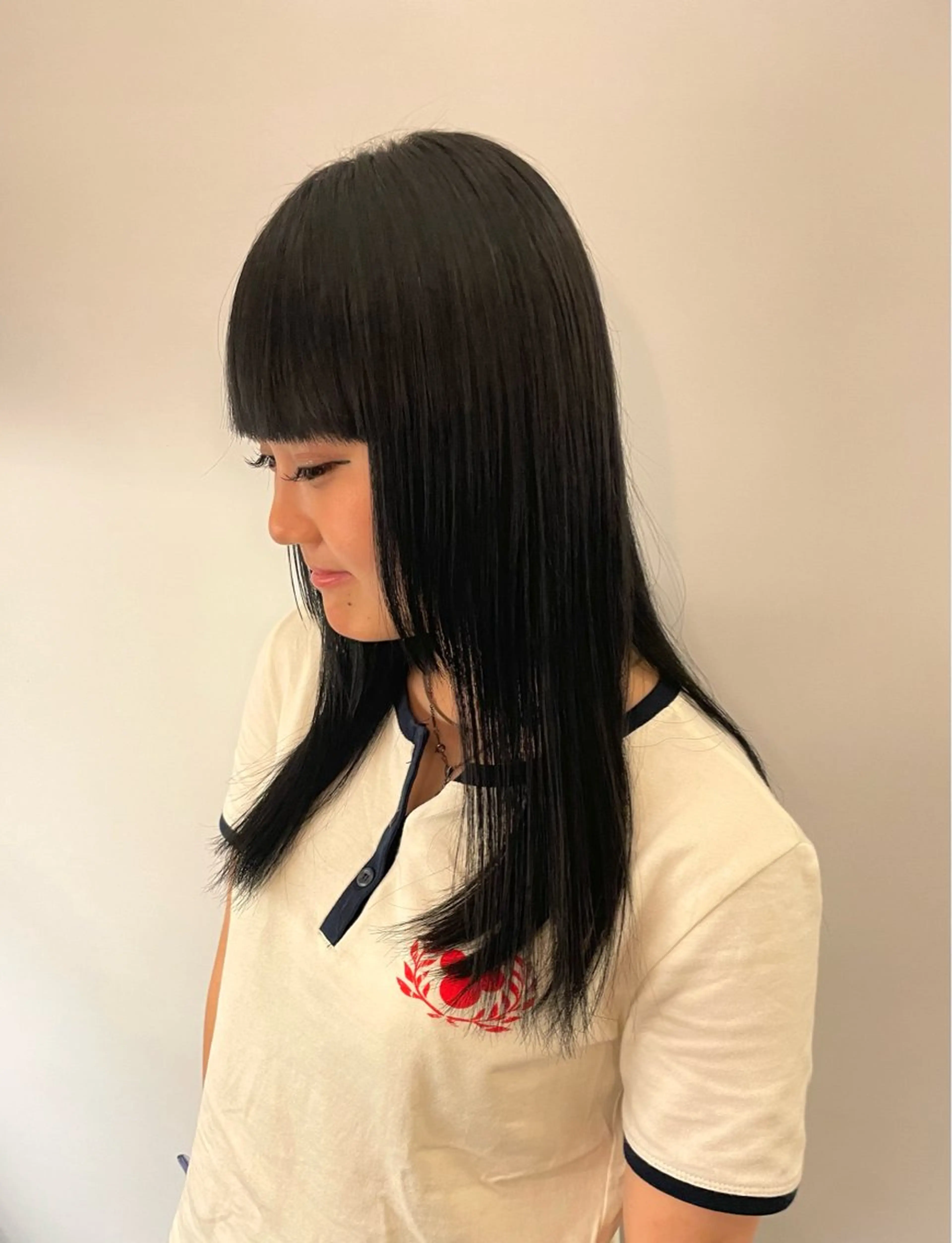 カラー 黒髪 ブルーカラー ブルーブラック TIECHEL所属・韓国ナチュラル・ ベージュ/落合夏希のヘアスタイル