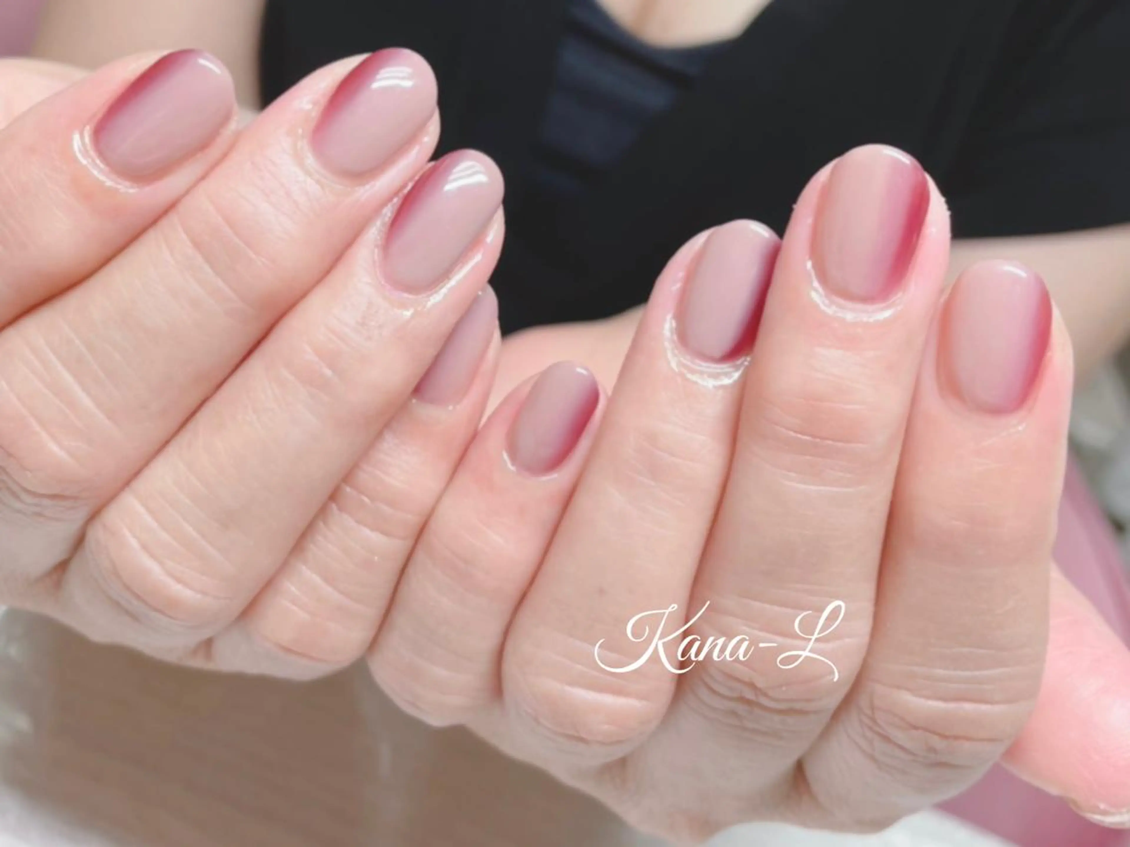 カラー ネイル グラデーションカラー グラデーション オフィスネイル シンプルネイル 芦辺 香奈のネイルデザイン