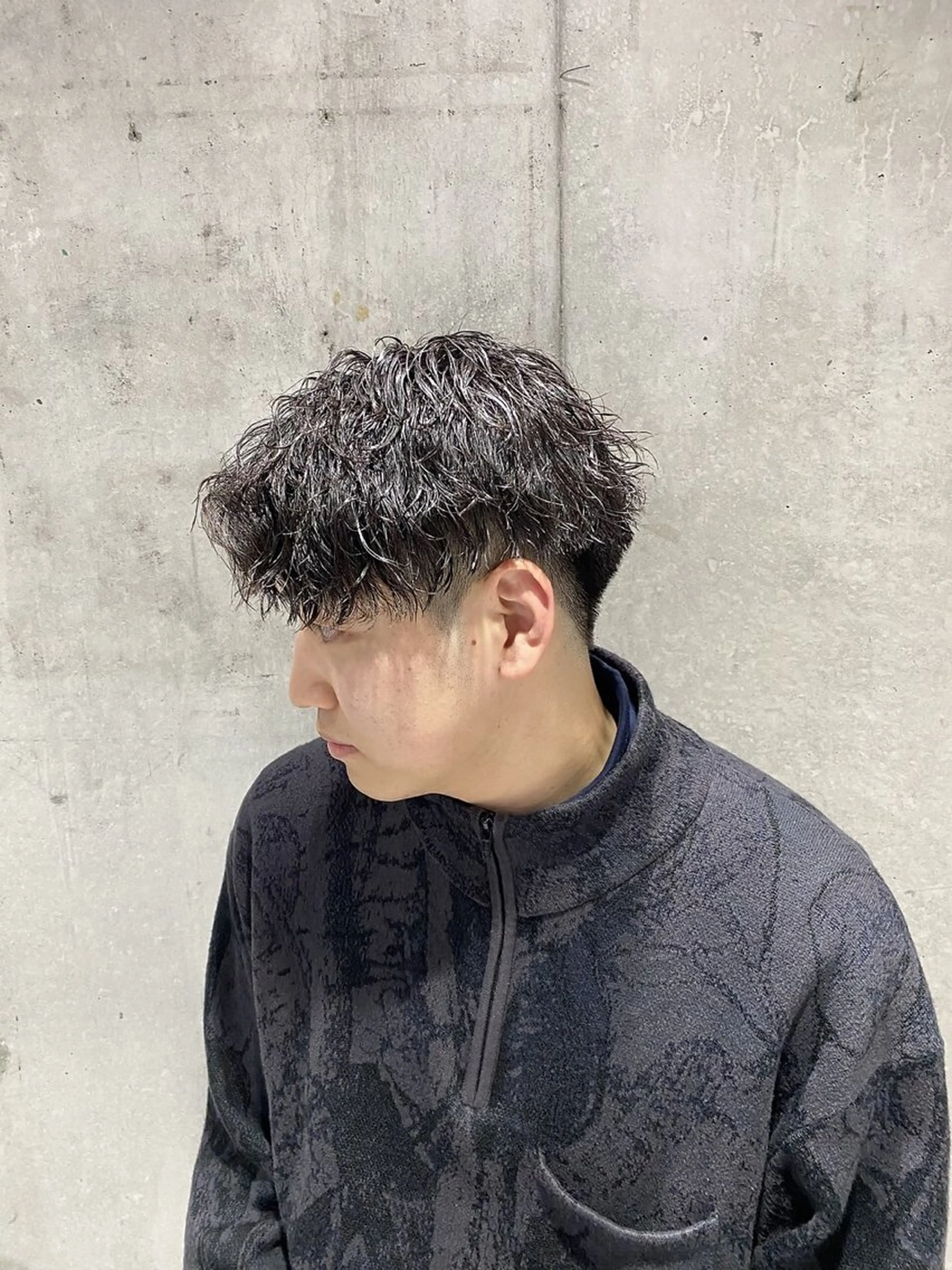 メンズ センターパート ダウンパーマ フェードカット フェザーパーマ カルマパーマ カット MEN’SsalonHYPE所属・メンズカット/布施/ 秋山　涼のヘアスタイル