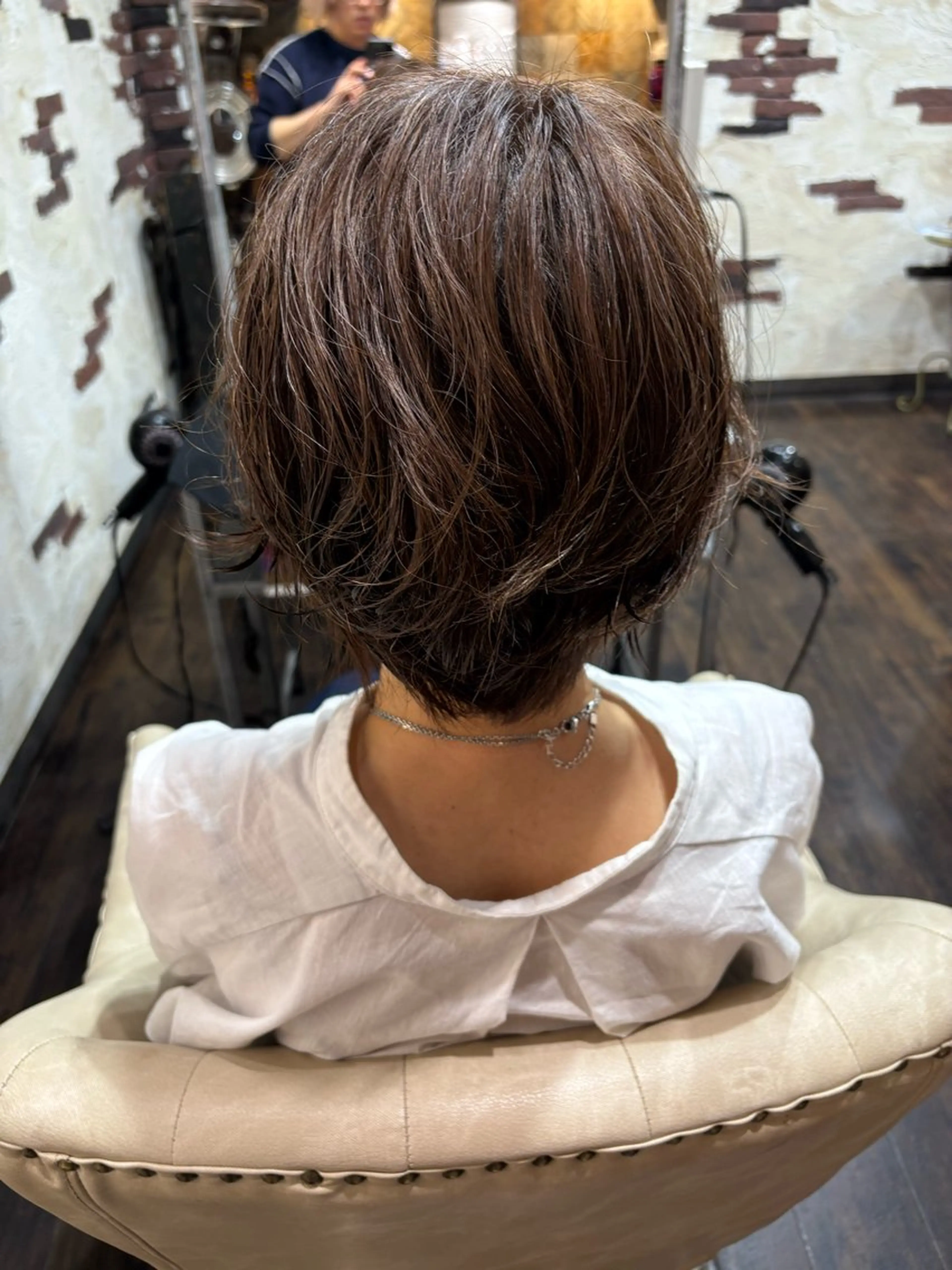 ショート ハイライト Calbari 鎌田美歩のヘアスタイル