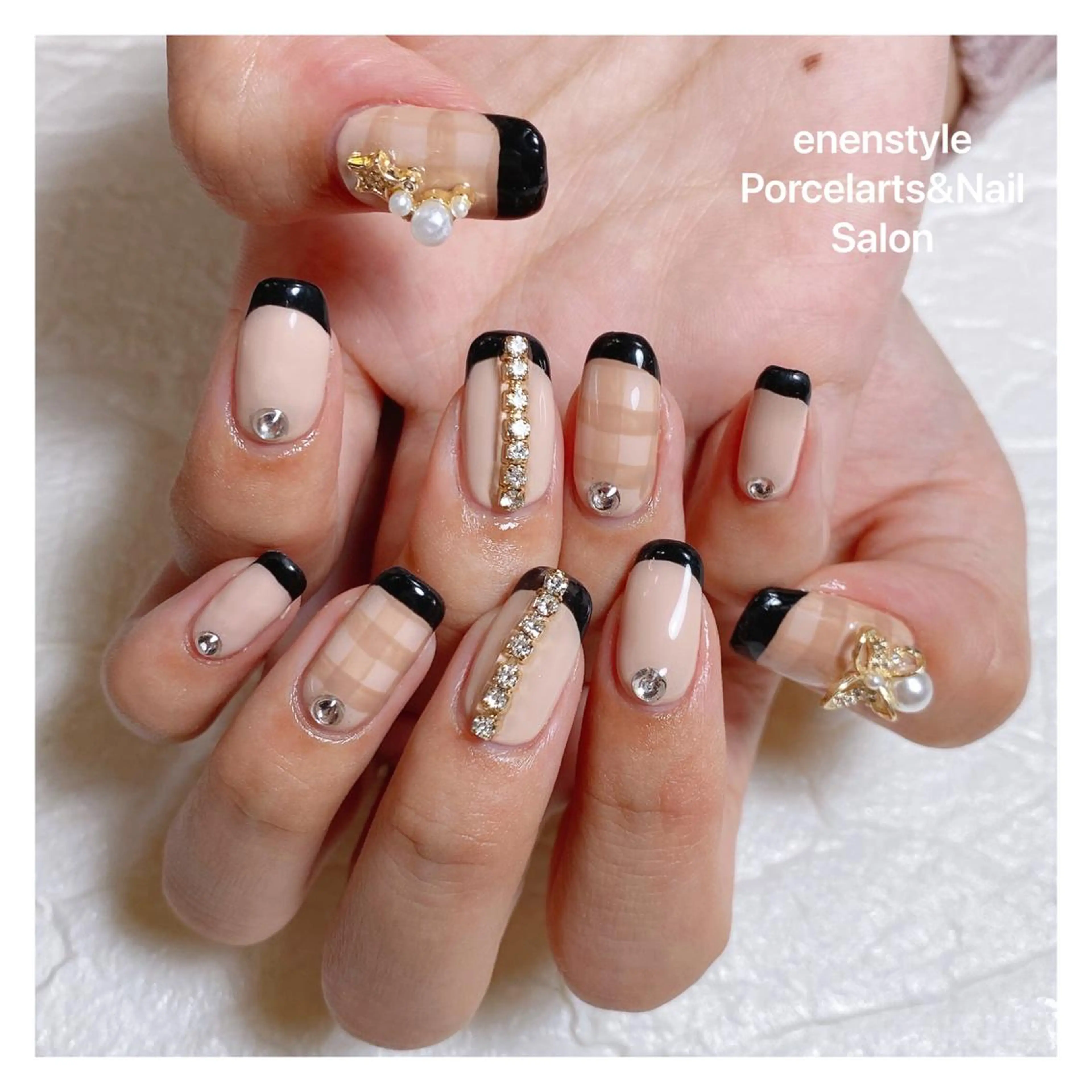 ミディアム ネイル 👑enen style👑のネイルデザイン