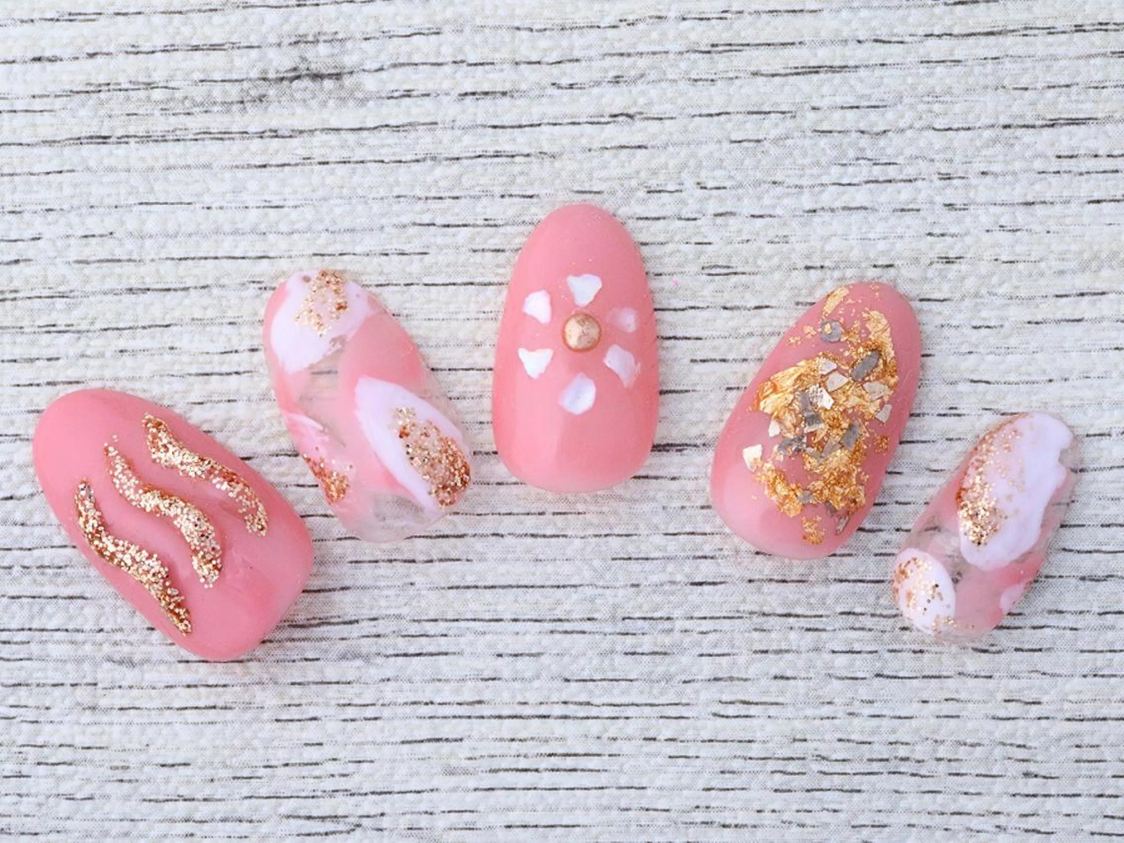 ネイル 【カメレオン】 上村 祥子のヘアスタイル