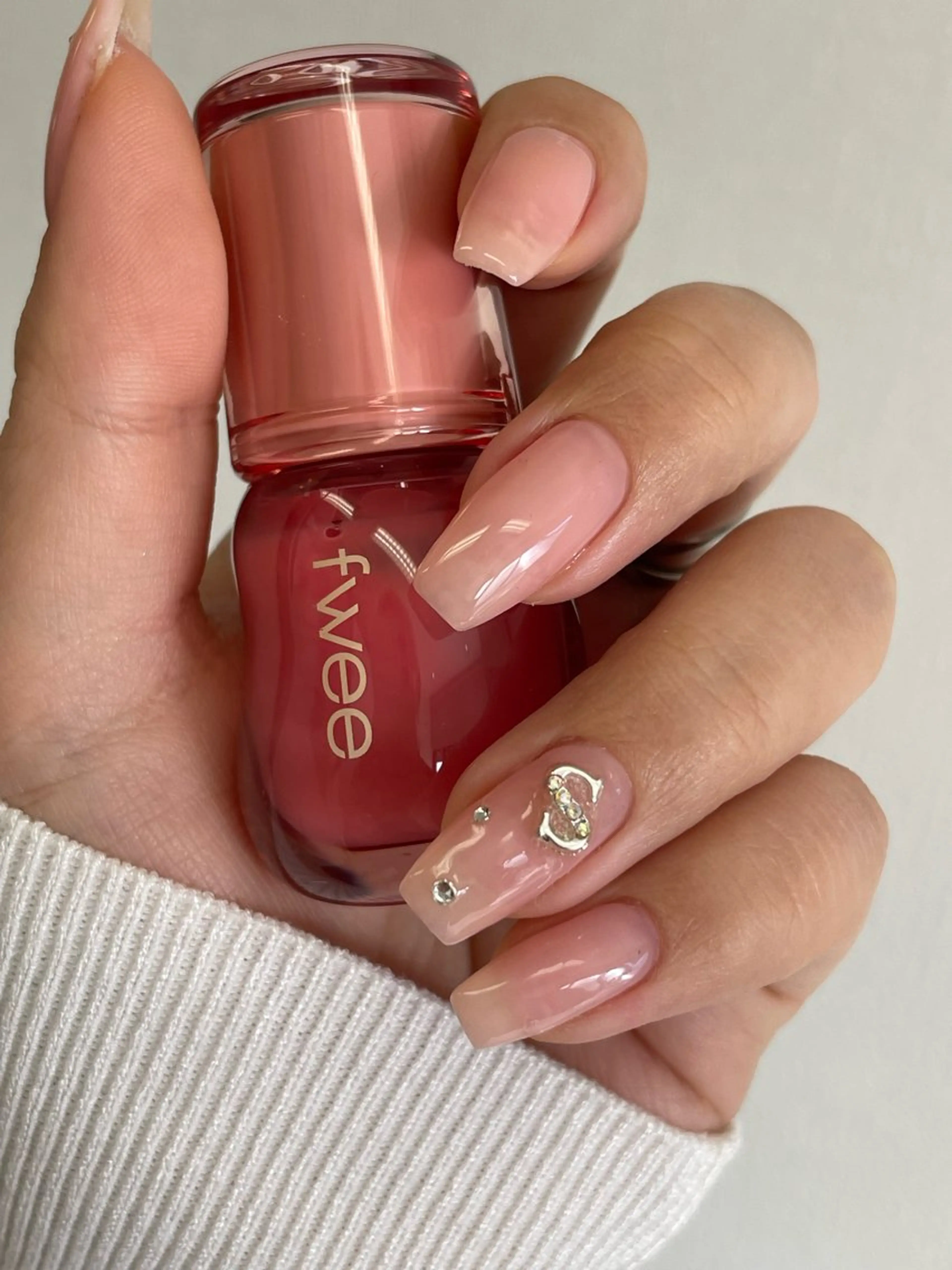 ネイル Me d'eau所属・Me d'eau Rinaのネイルデザイン