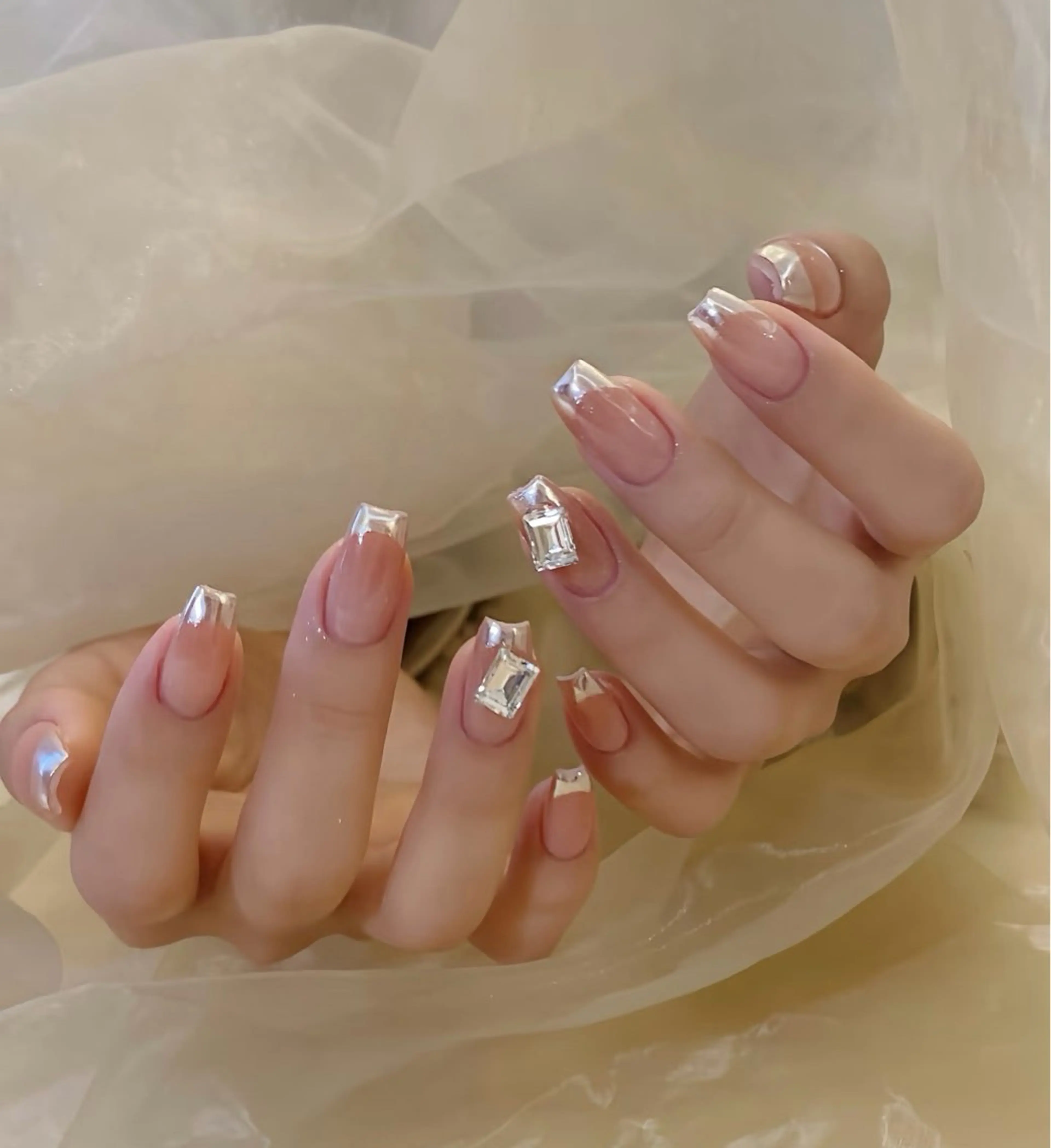 ネイル フラワーネイル フレンチネイル ジェルネイル ガラスフレンチ ハート ハンドネイル BabyYouMi nailのネイルデザイン