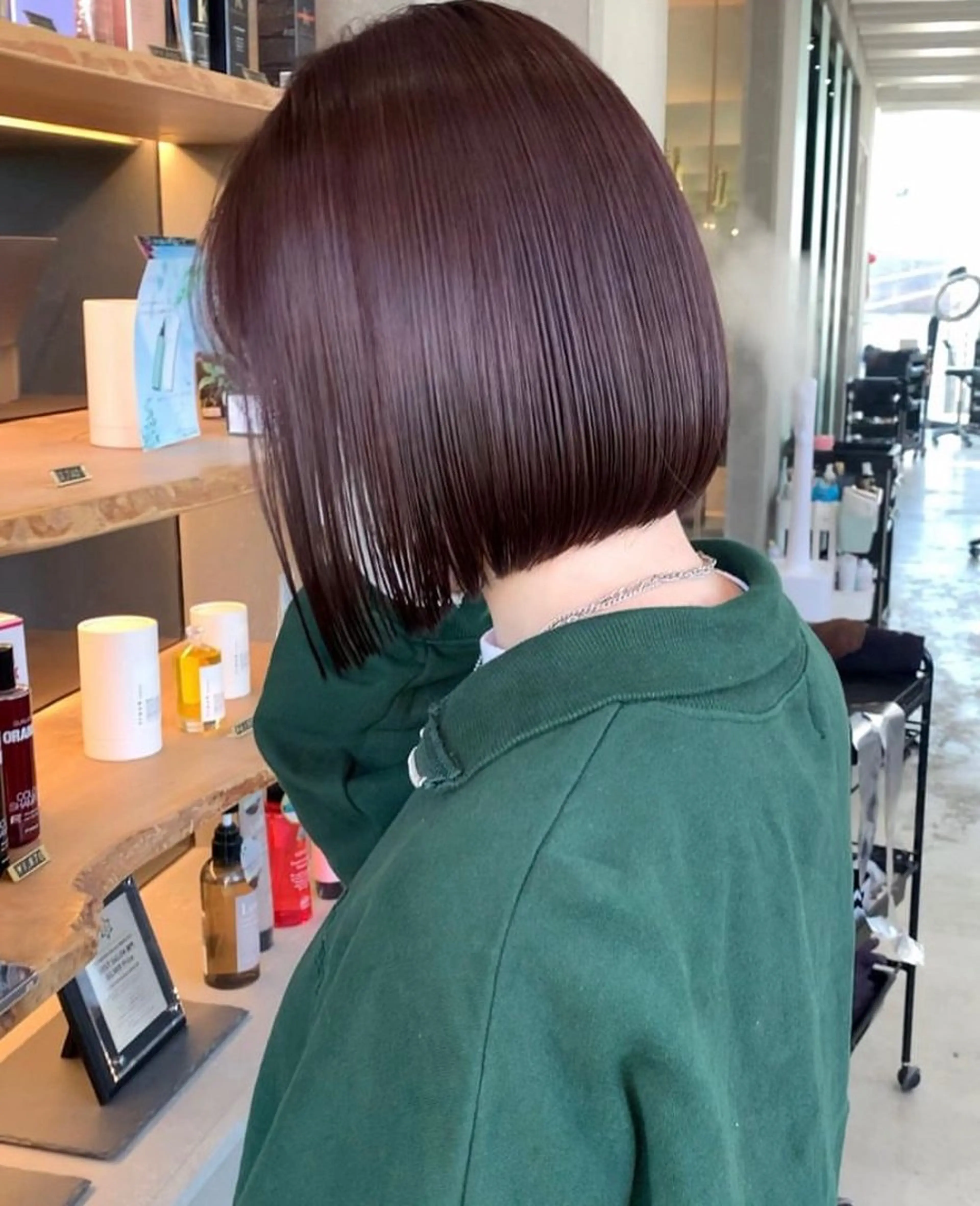 ミディアム カラー カット ヘアカラー 縮毛矯正 トリートメント 💖ボブ/髪質改善 顔周りレイヤー/ユイのヘアスタイル