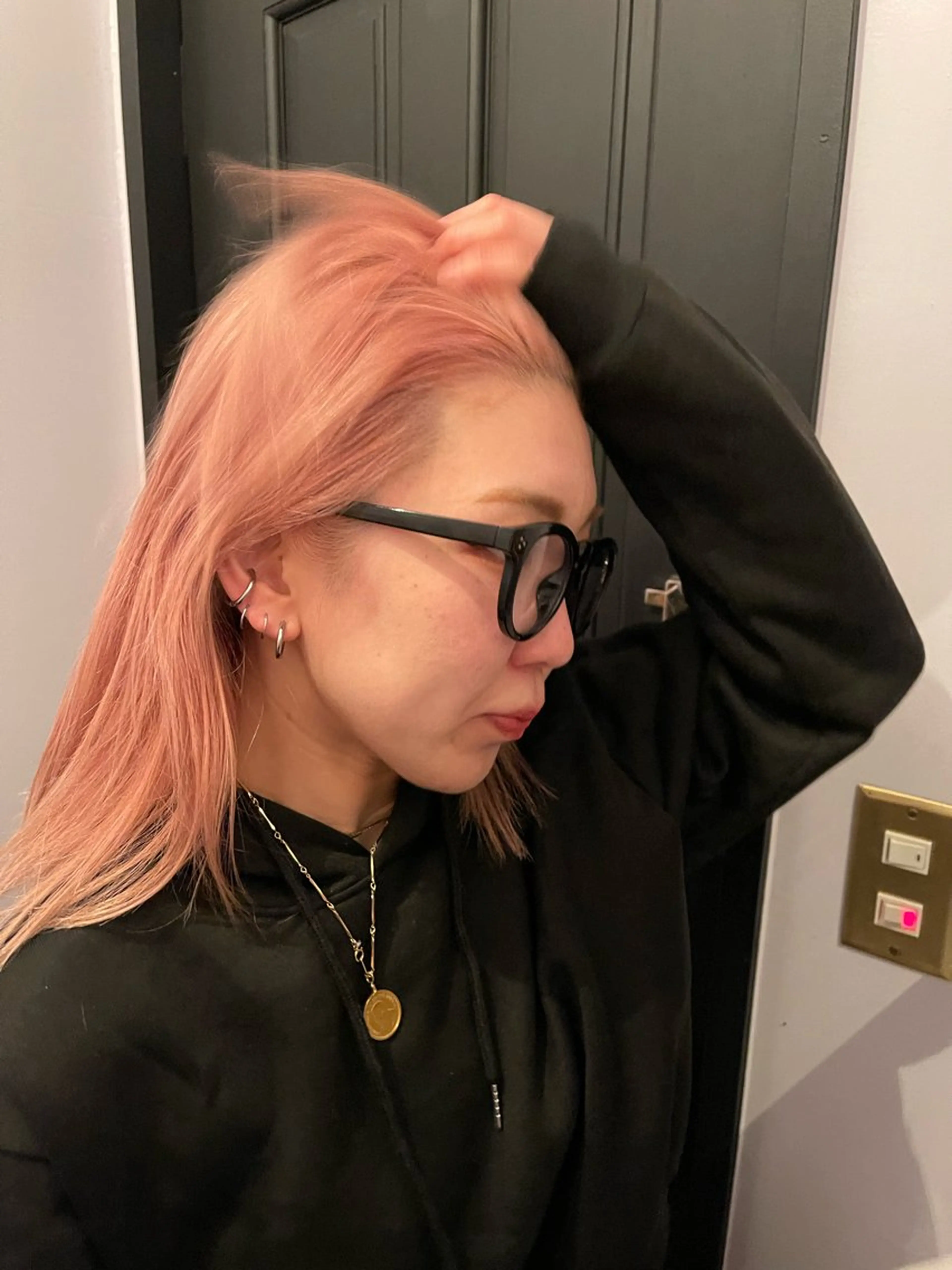 セミロング カラー 韓国レイヤー髪質改善 💫Tomoya💫のヘアスタイル