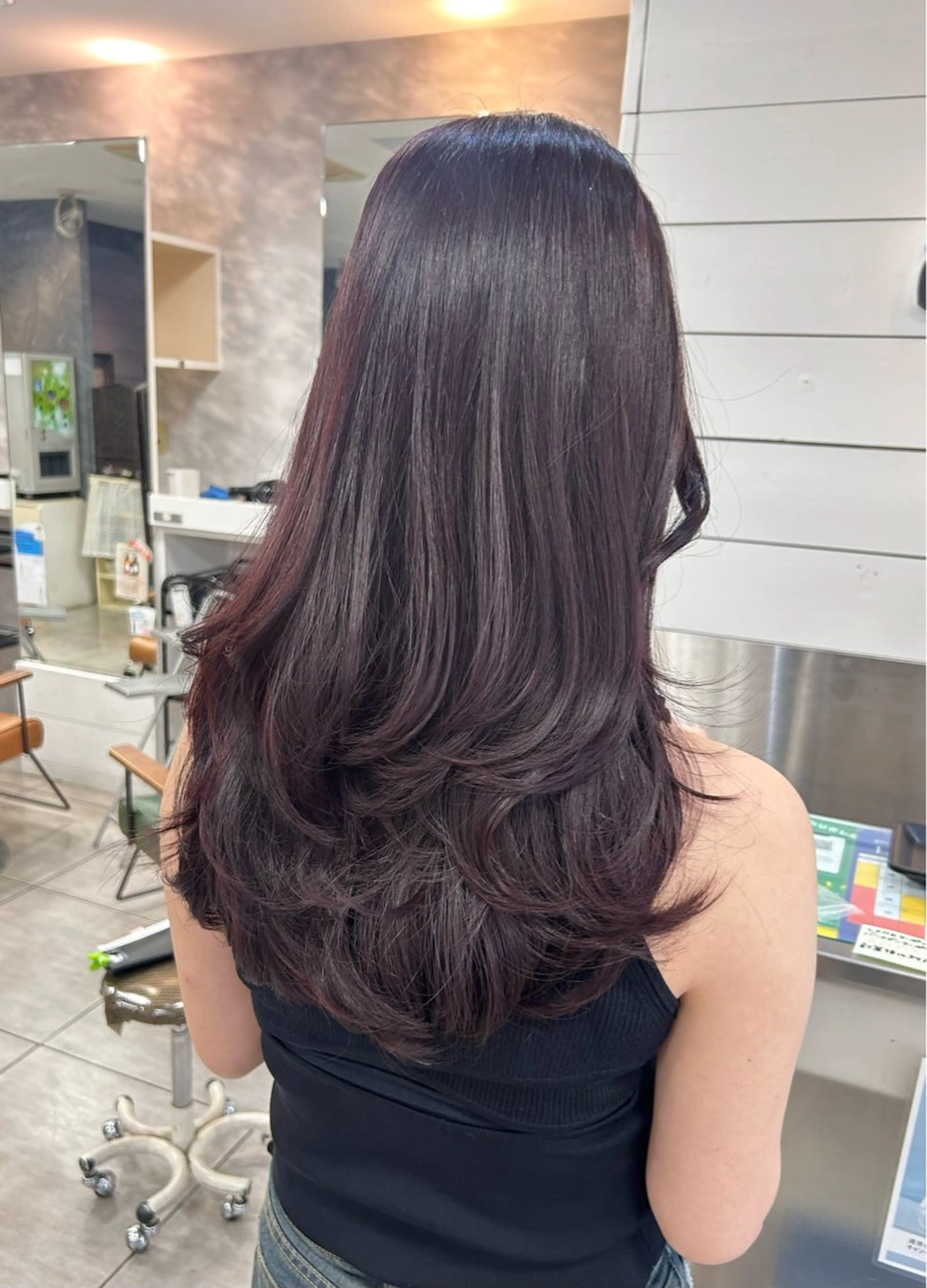 ロング パープルカラー レイヤーカット ロング 縮毛矯正 カット ヘアカラー 🫧艶髪カラー🫧 森本くるみのヘアスタイル