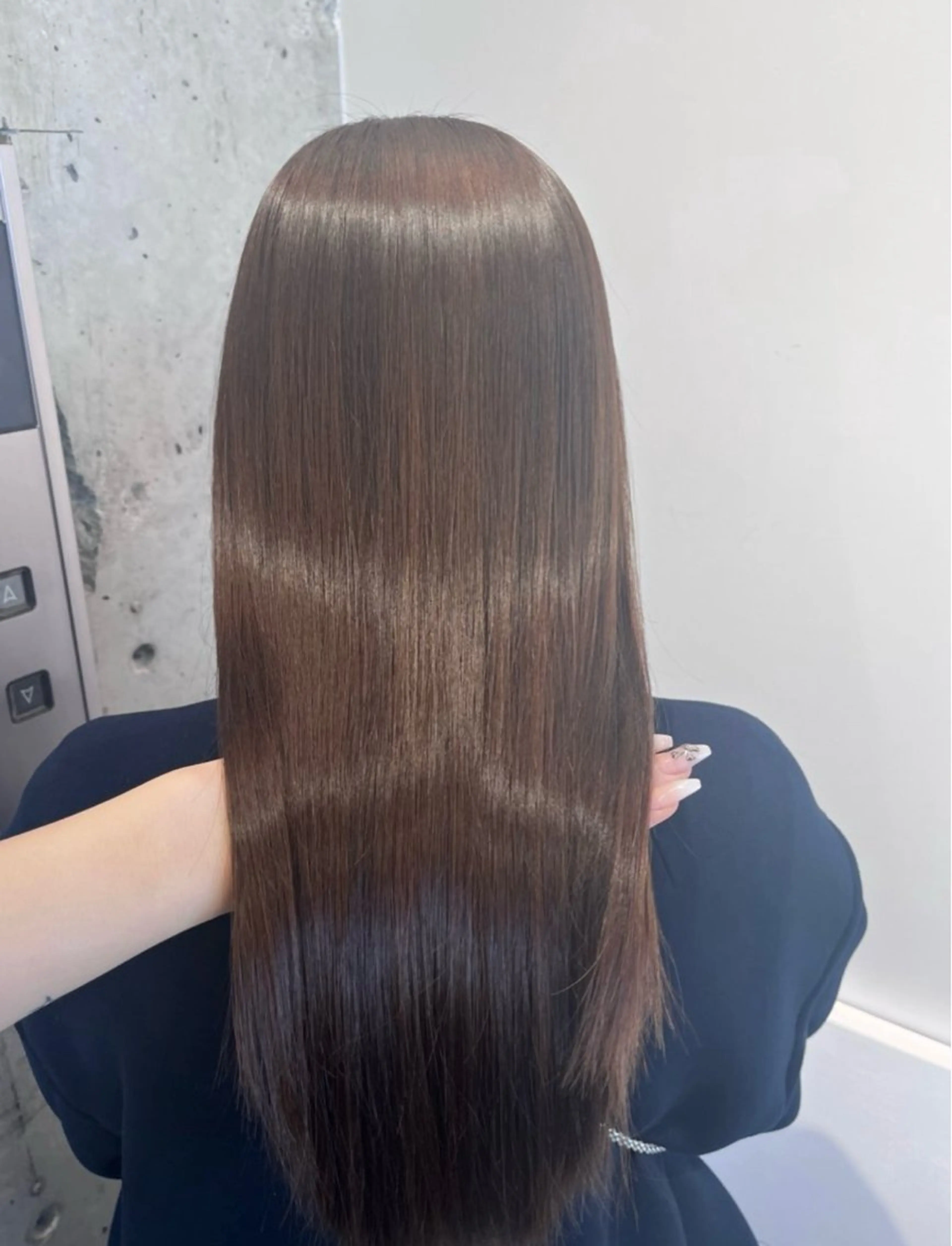 ロング カラー ヘアカラー トリートメント newi 天王寺 🪐airiのヘアスタイル