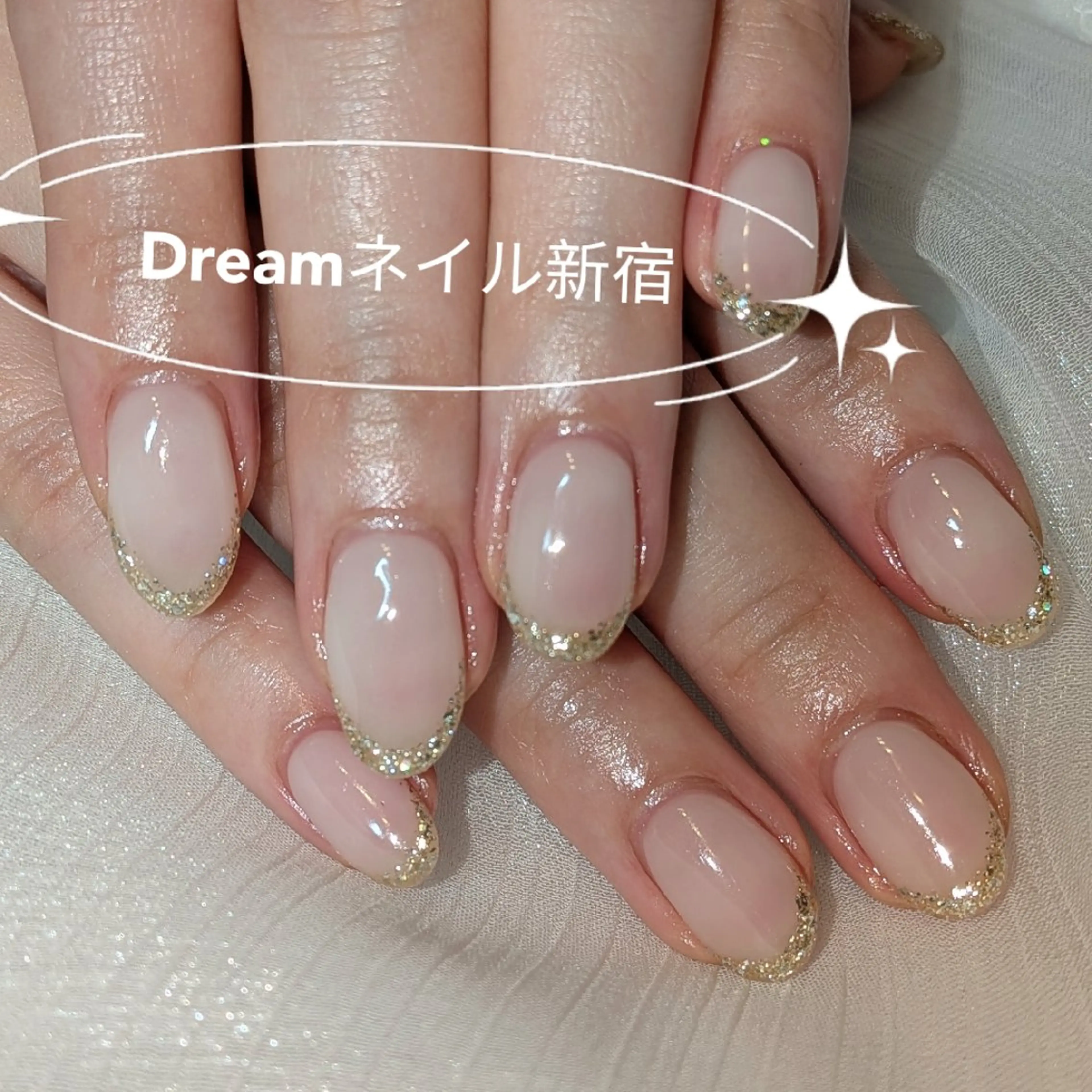 ネイル フレンチネイル ラメ(グリッター) ハンドネイル ネイリストゆか💅 長さだし、深爪矯正のネイルデザイン