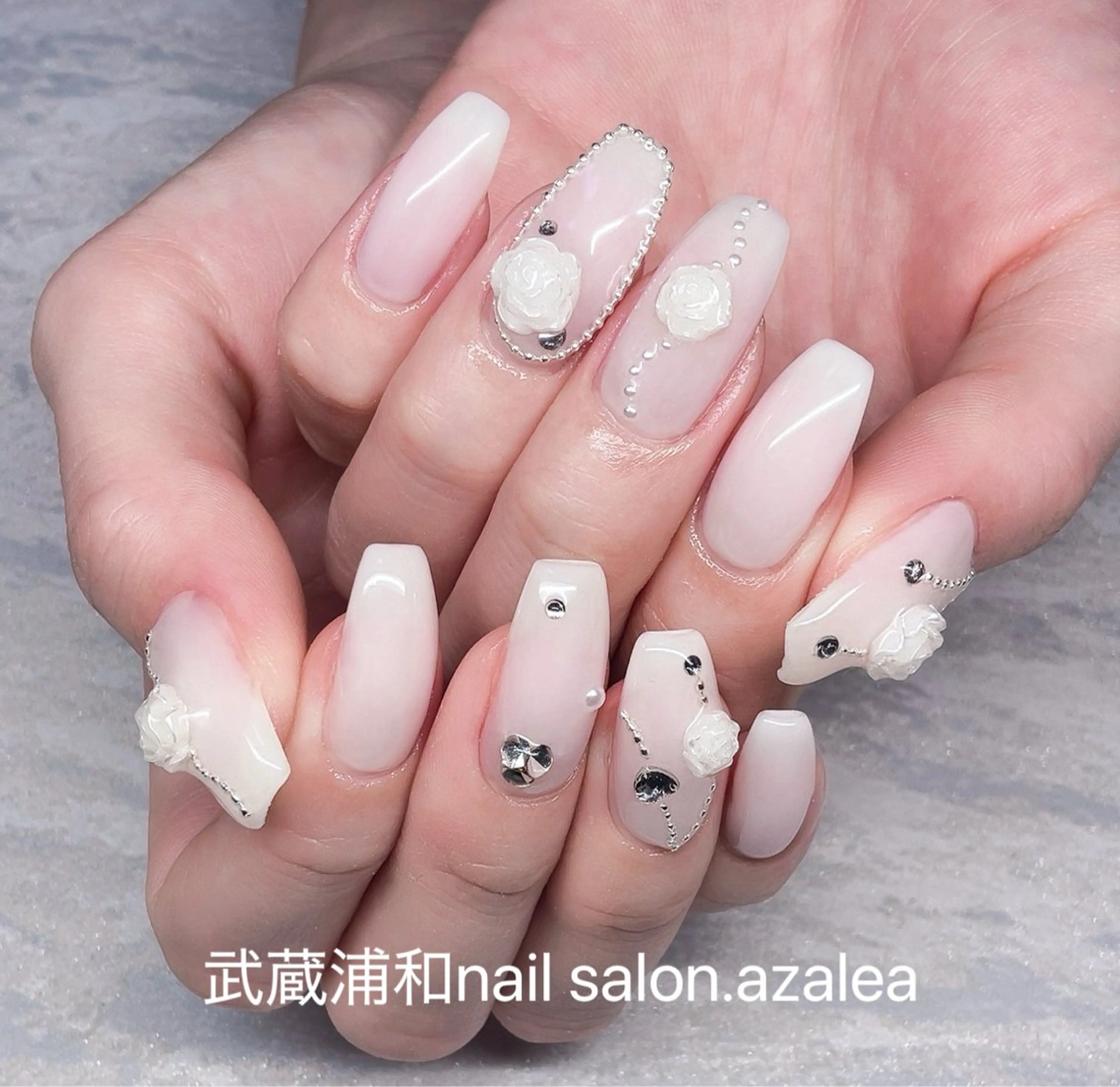 ネイル ハンドネイル R inのネイルデザイン