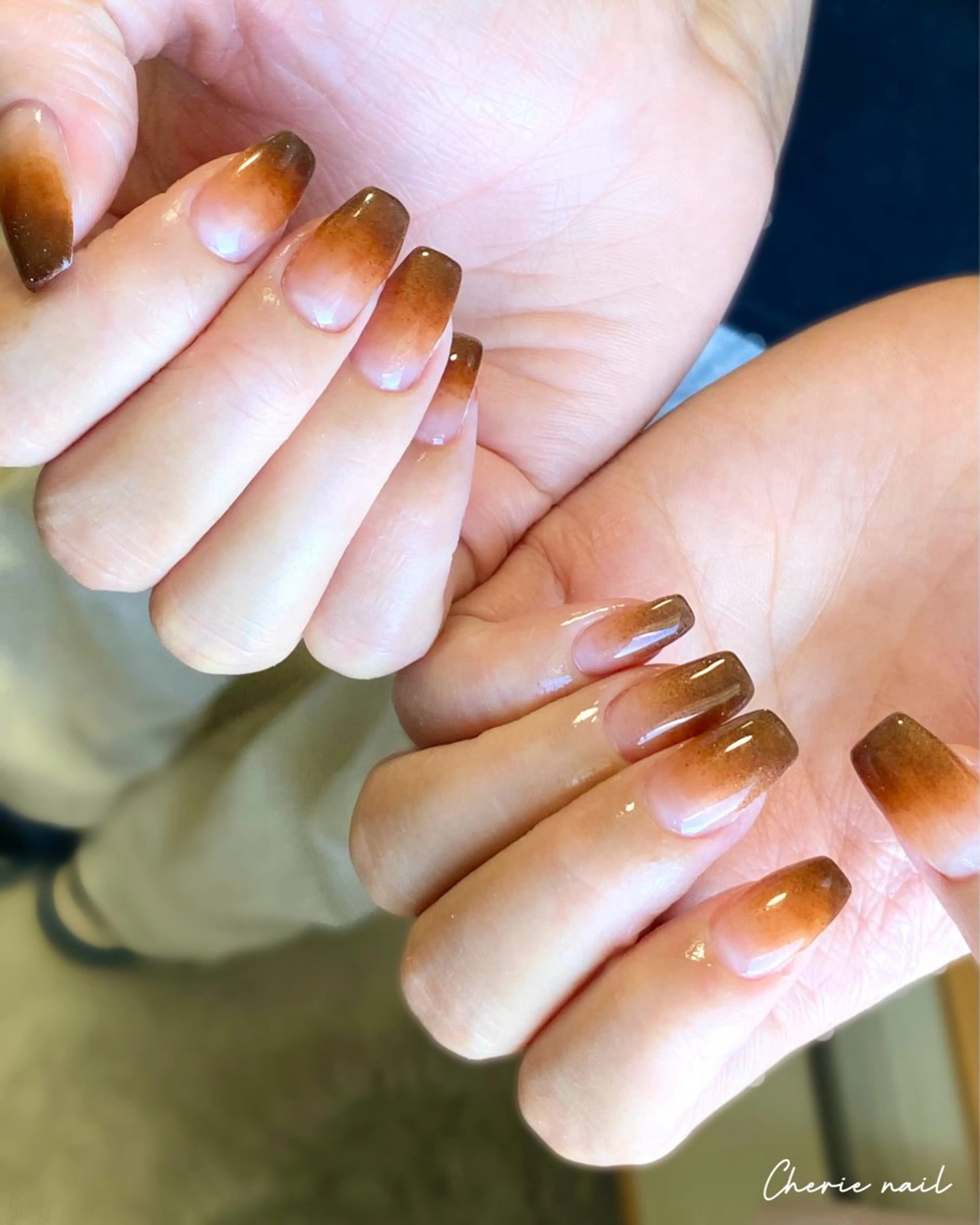 ネイル ブラウン フラッシュネイル ジェルネイル グラデーション マグネットネイル Cherienail yunaのネイルデザイン