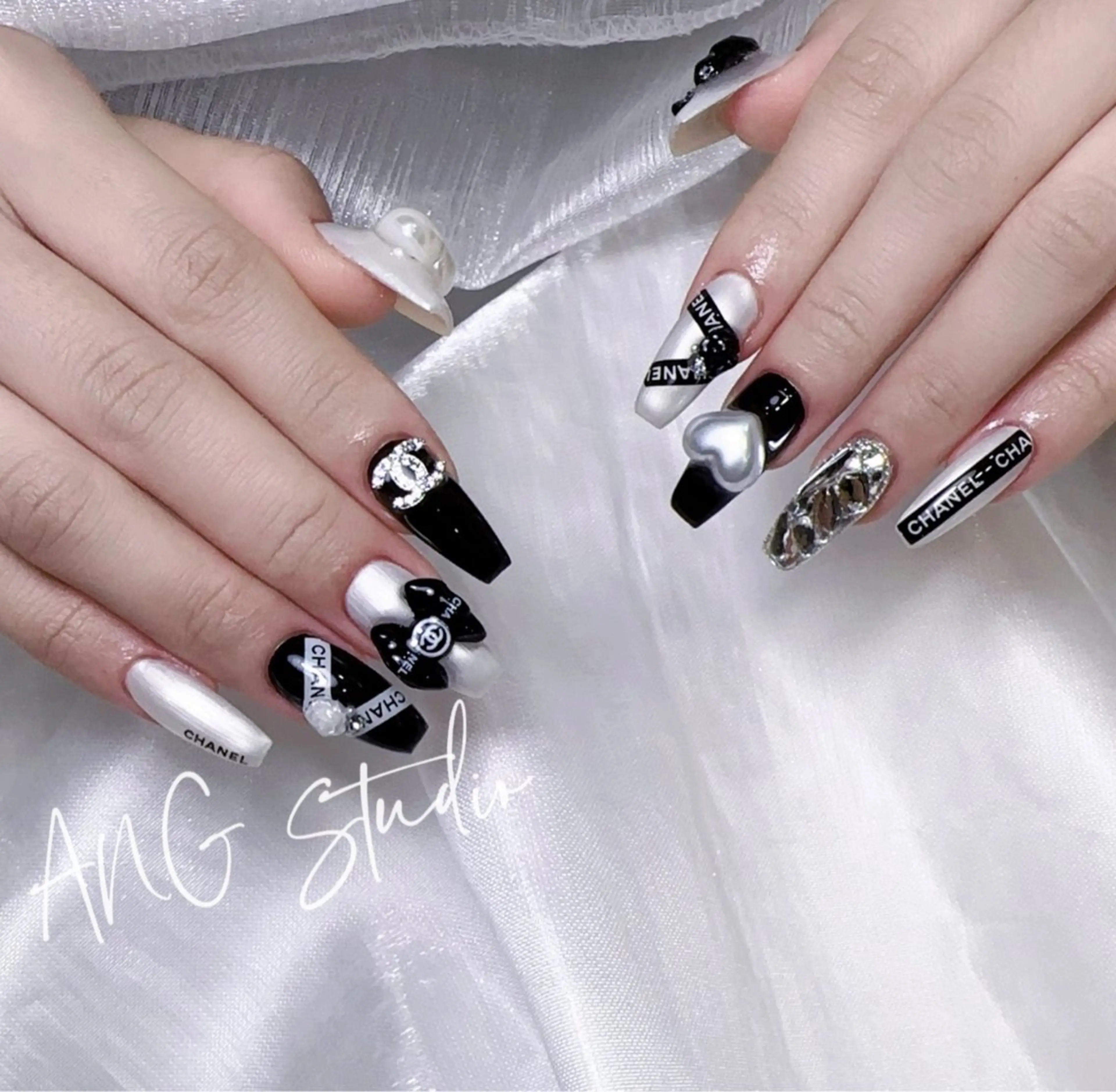 ネイル ハンドネイル ハンドケア ANG Studioのネイルデザイン