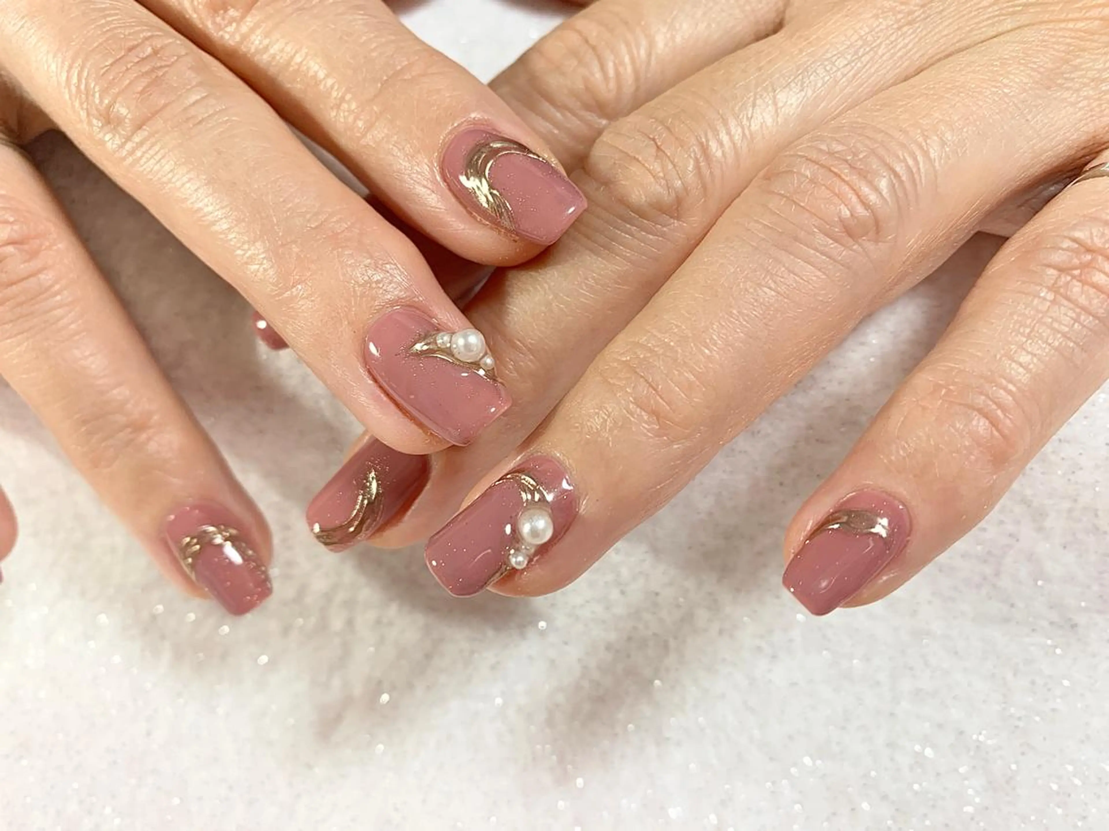 ネイリストお任せネイル♡お客様のお好みを聞いてデザイン(ご予約枠2時間)パーツやVカット込み✨ご要望にお応えいたしますの写真