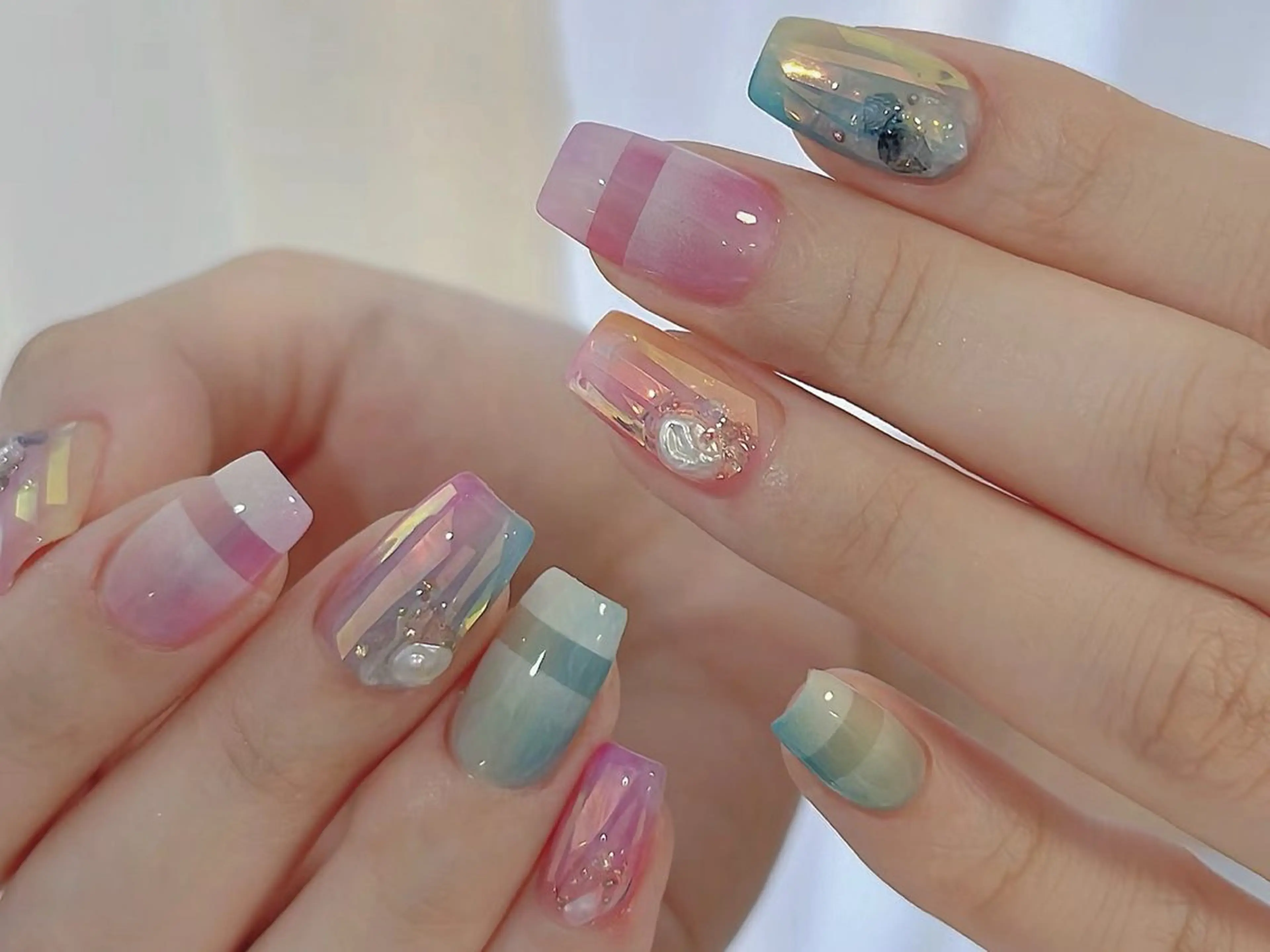 ネイル アートネイル チークネイル 長さ出し フットネイル ジェルネイル ハンドネイル ハンドケア ラッキーネイルサロン 西川口東口店のネイルデザイン