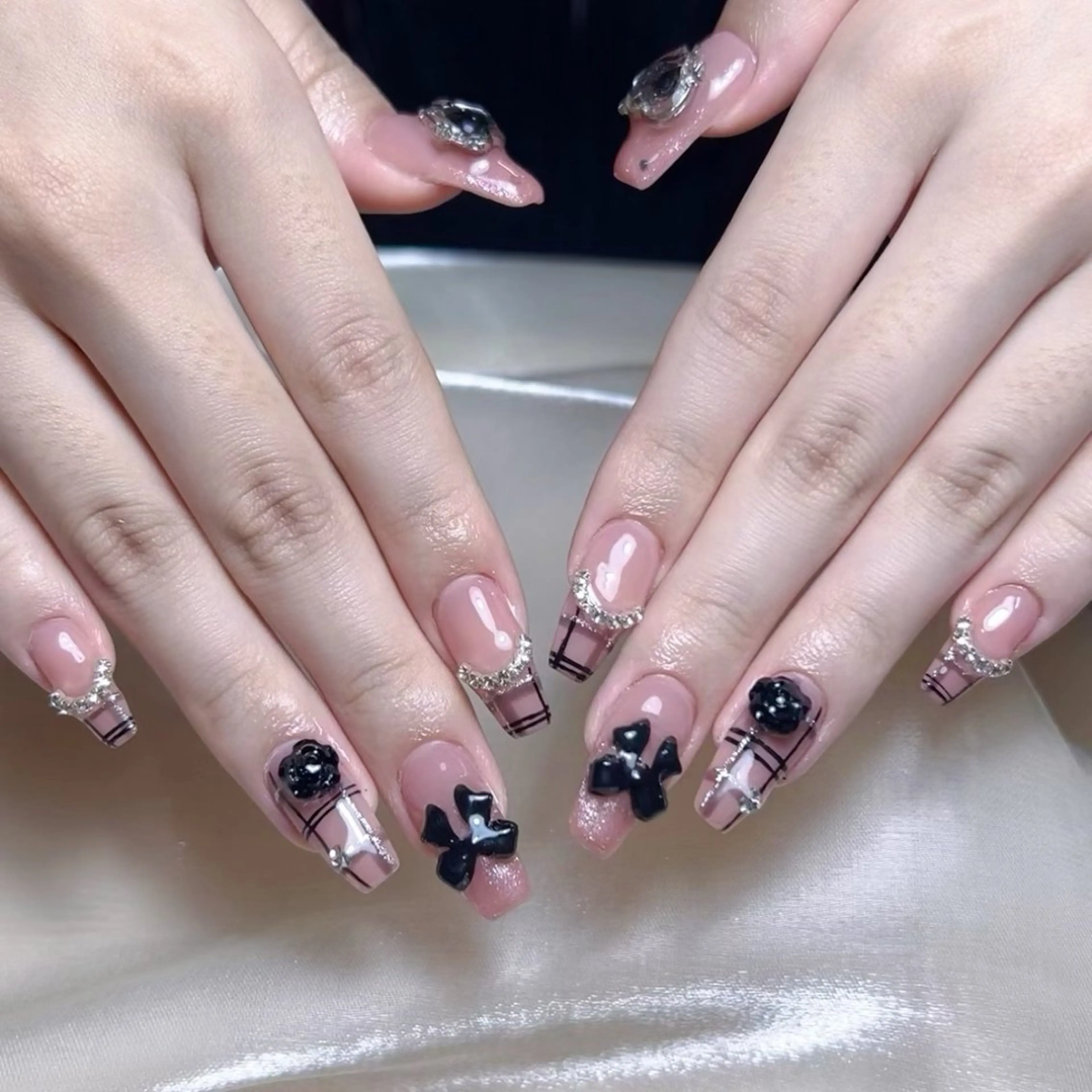 メンズ ネイル メンズ韓国風 アートネイル オーロラネイル ガーリー キラキラネイル ハンドネイル Nail salon 木にいるのネイルデザイン