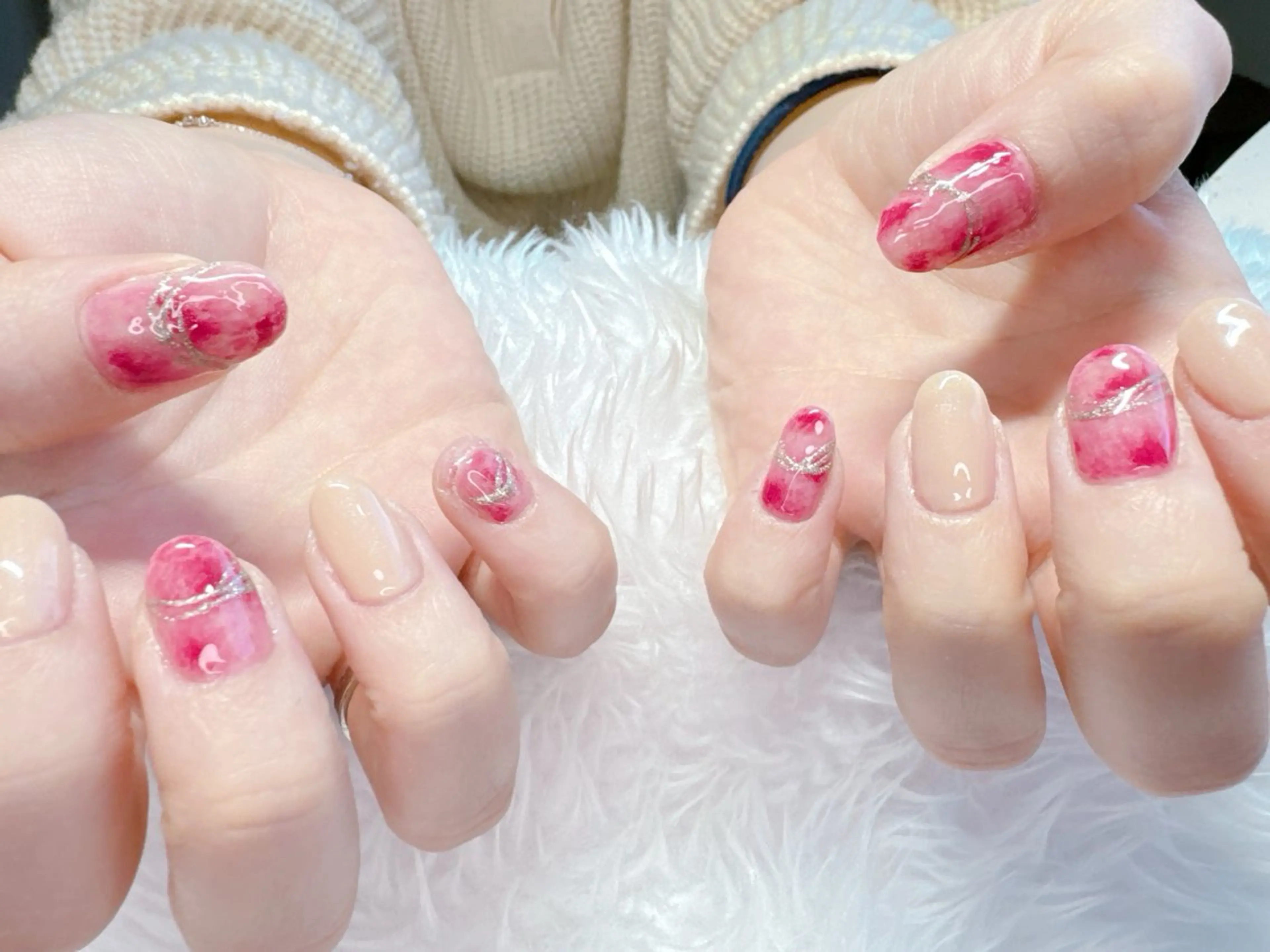 ネイル べっ甲ネイル 赤色 ハンドネイル ハンドケア ネイルサロン HARRYS所属・ネイル･脱毛サロン HARRYSのエステ・リラクイメージ