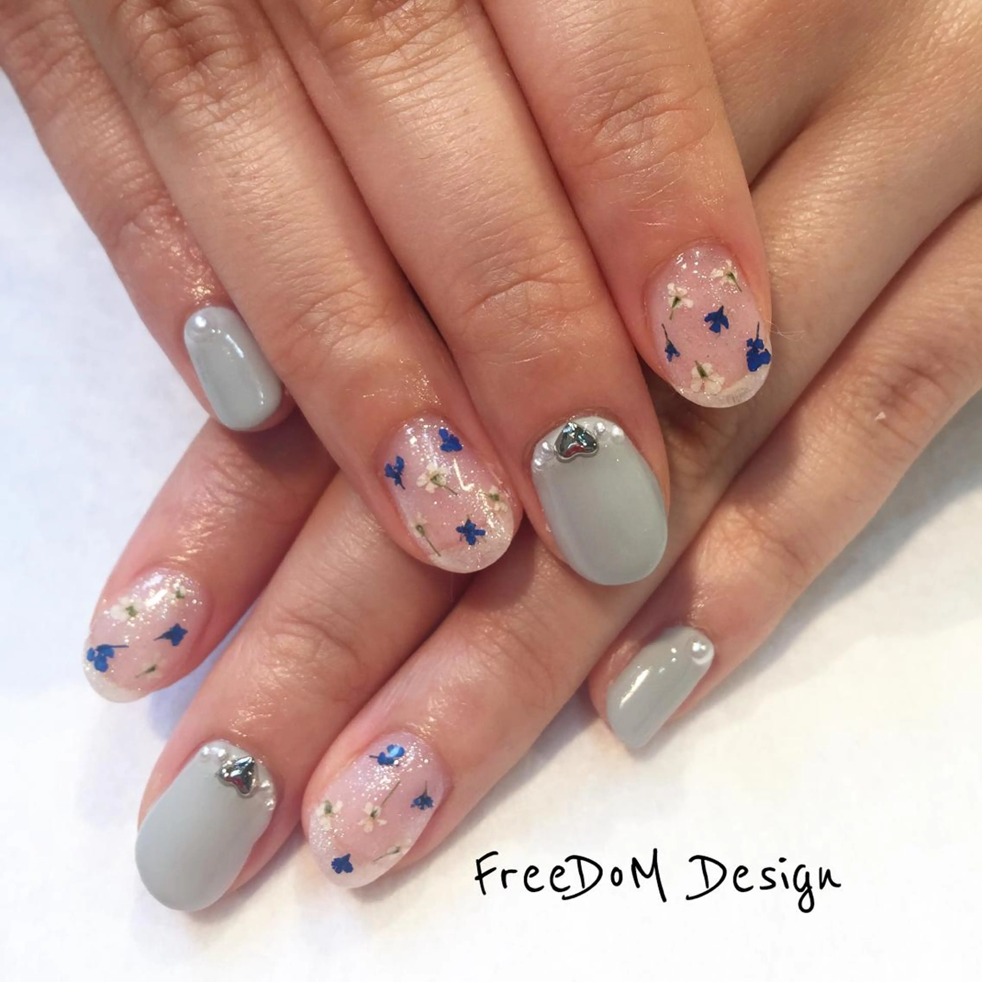 ネイル アートネイル ＦreeDoＭ   Design所属・W KUMIのネイルデザイン