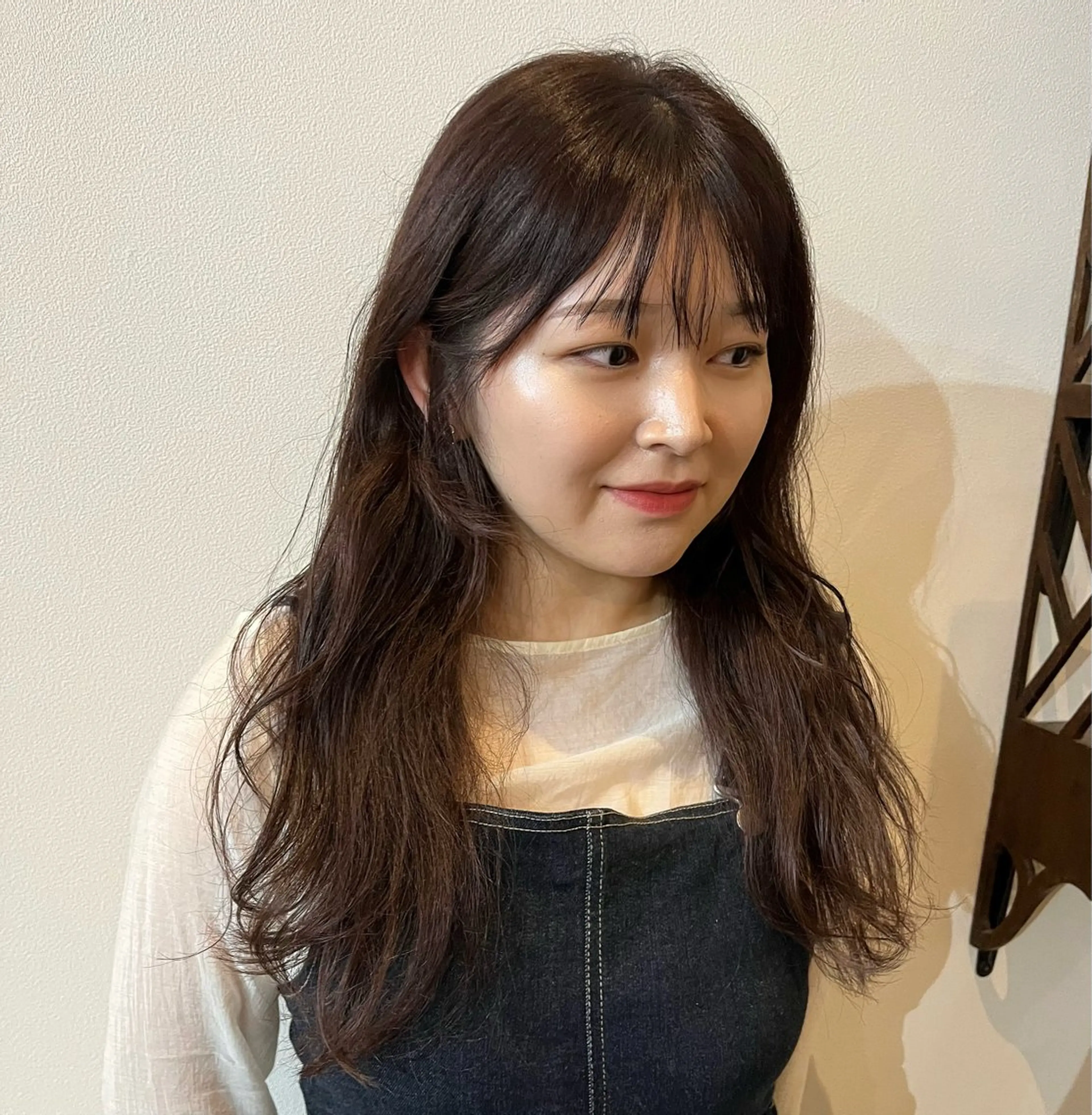 ロング カット ヘアカラー トリートメント あやか/ベージュ /透け感カラーのヘアスタイル