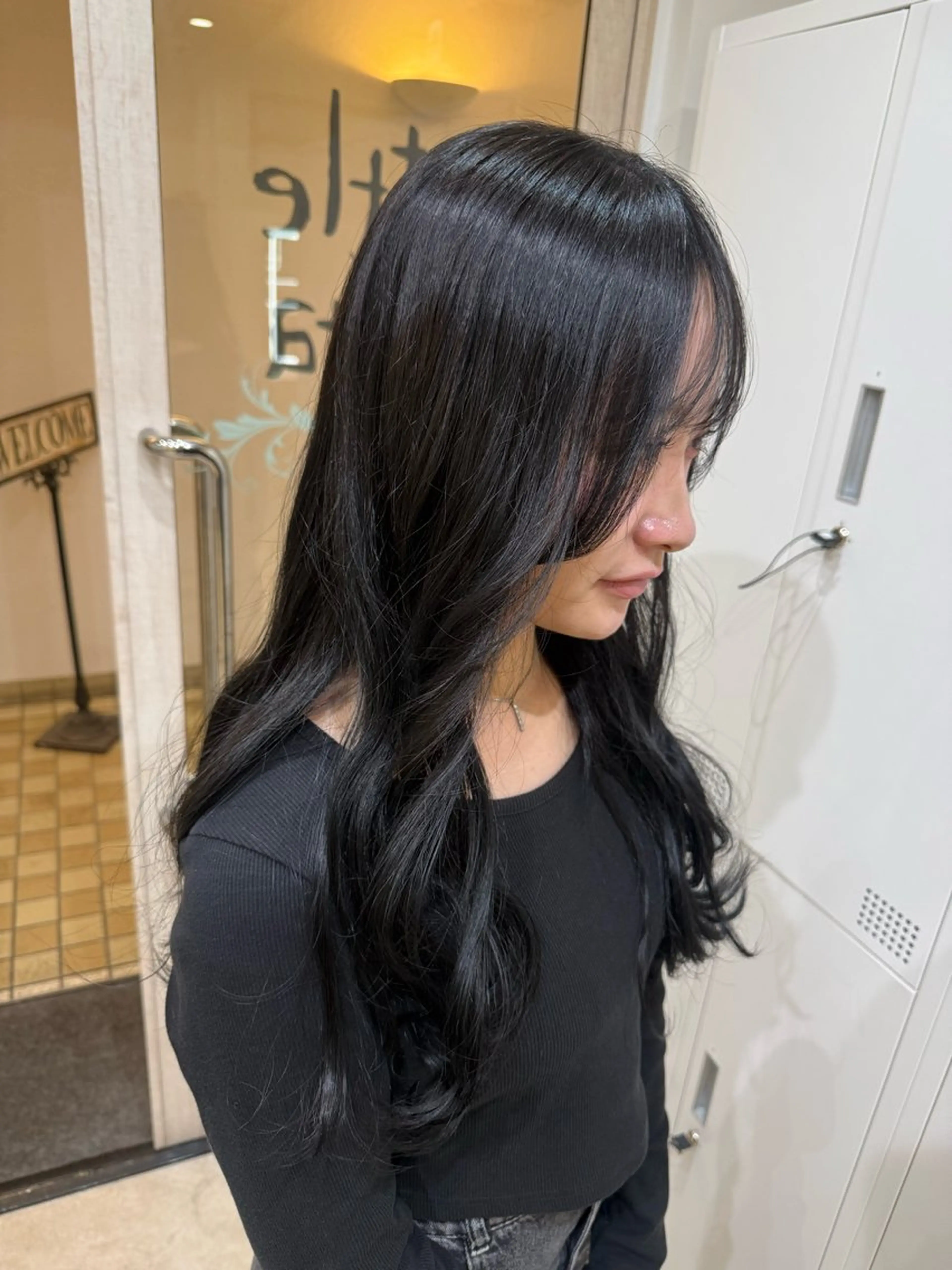 セミロング アッシュ アッシュブラウン ヘアカラー little×esta 大名 【リトルエスタ】所属・littleesta 那月のヘアスタイル