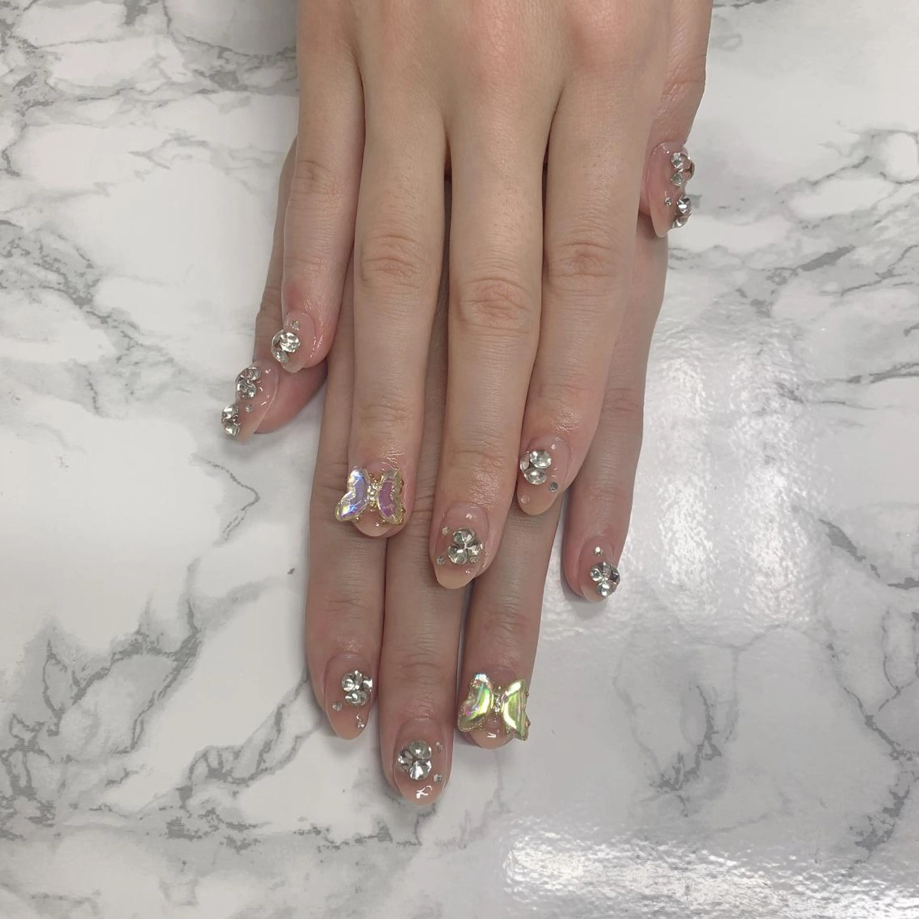 ネイル はな💎ネイル ワンホン、長さ出しのネイルデザイン