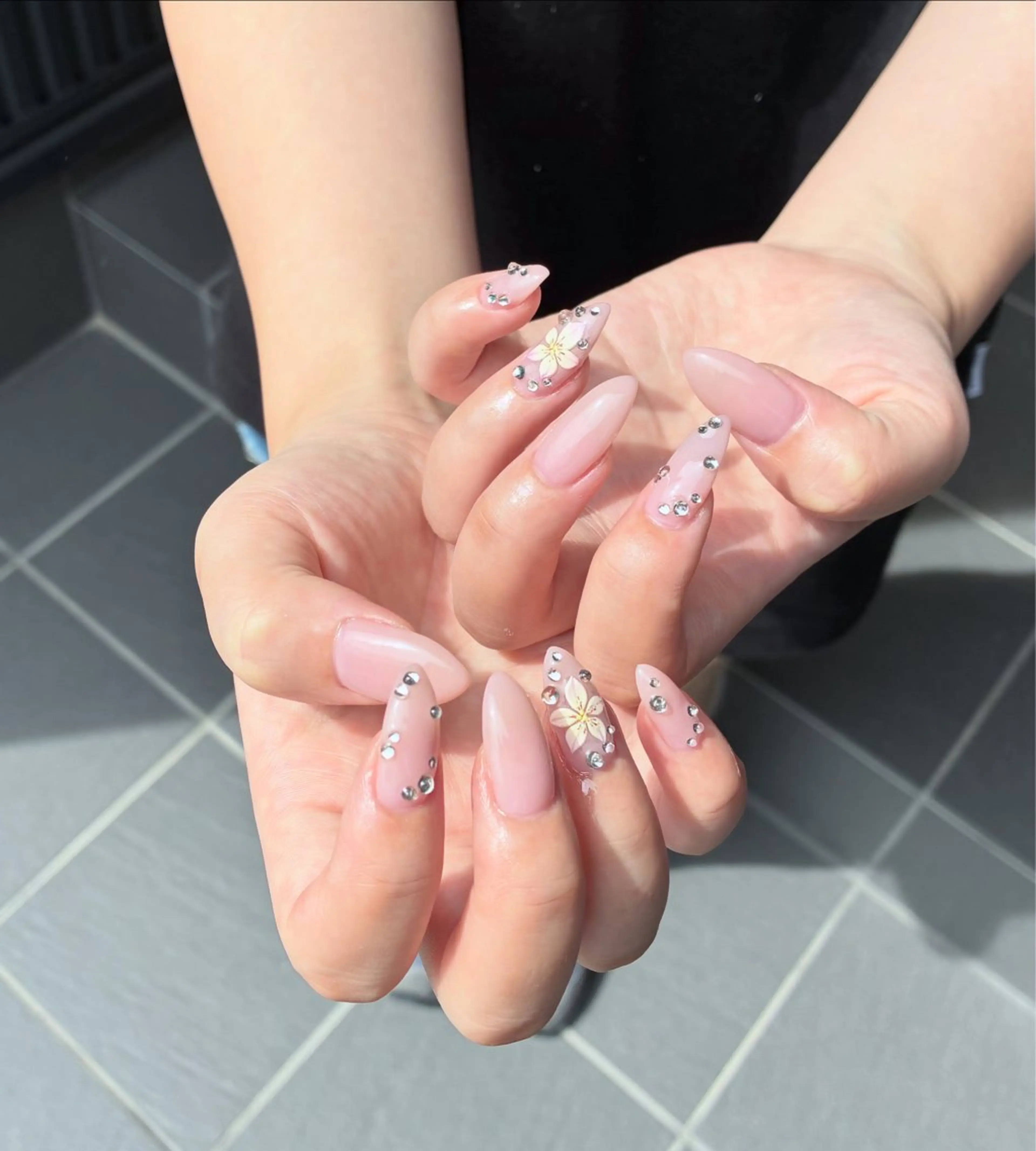 ネイル ハンドネイル ハンドケア nail salon Ｍのネイルデザイン