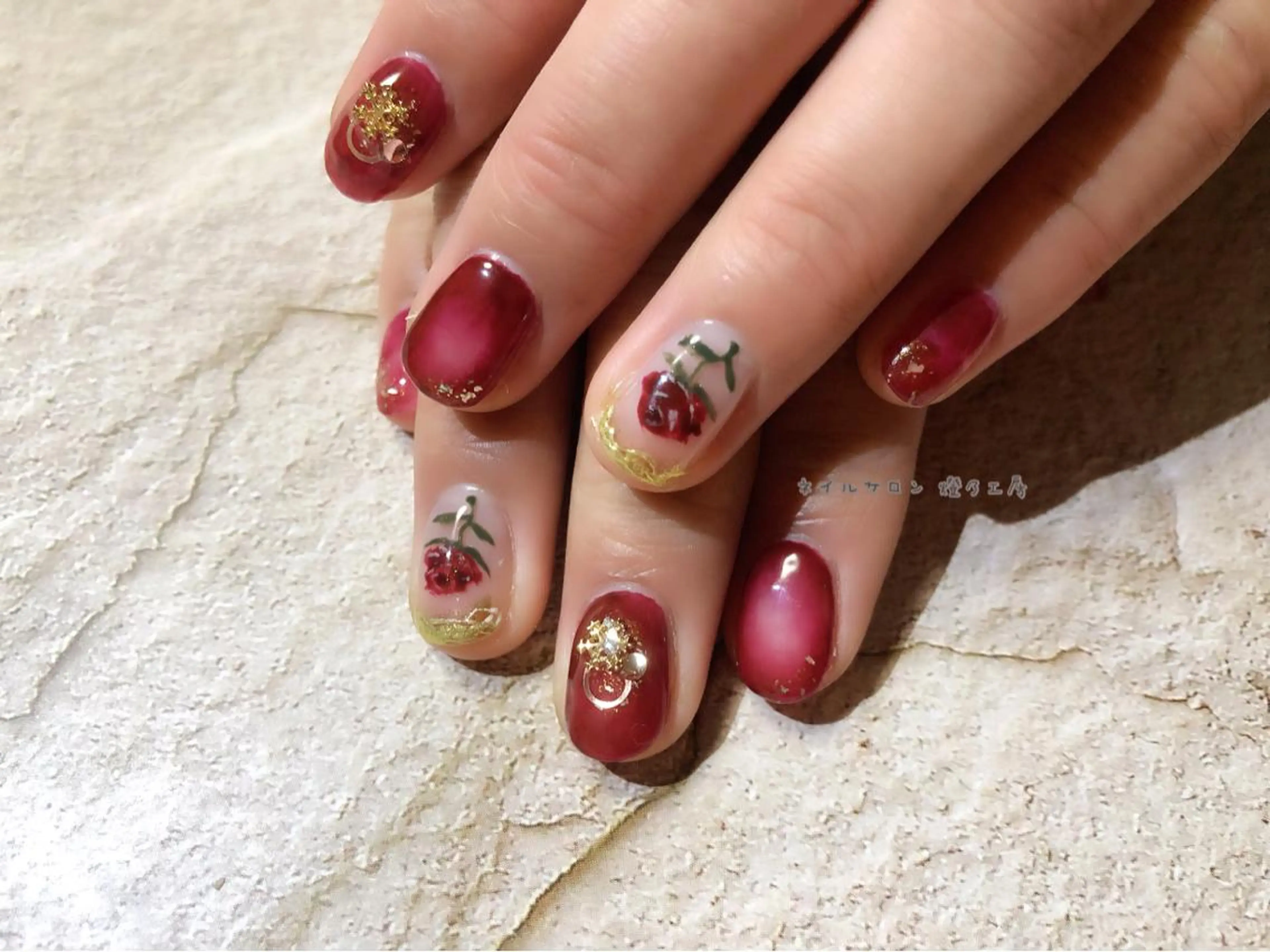 ネイル 伊藤 美里のネイルデザイン