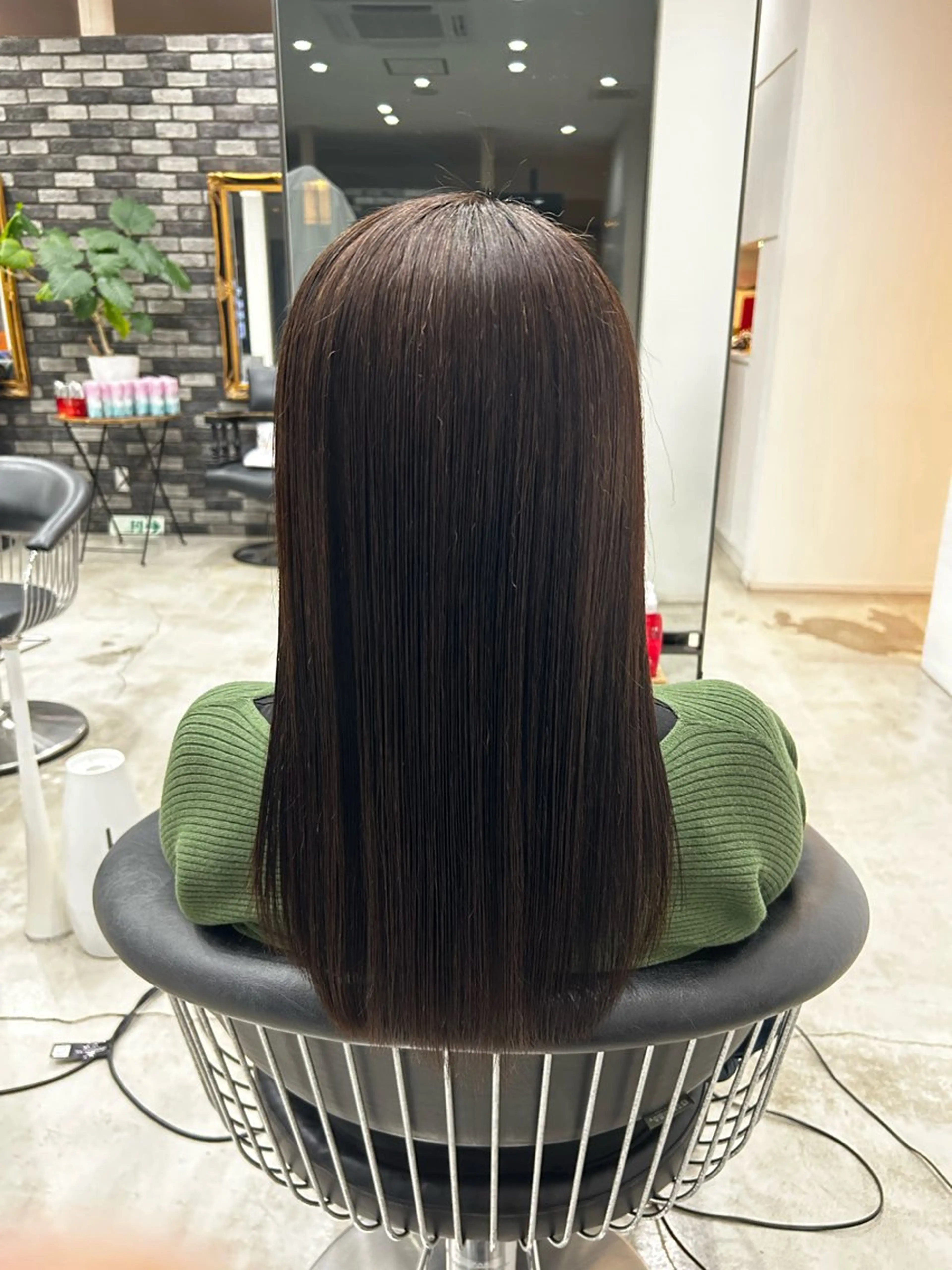 ロング カット 縮毛矯正 ヴァンキャトル 山口裕真のヘアスタイル