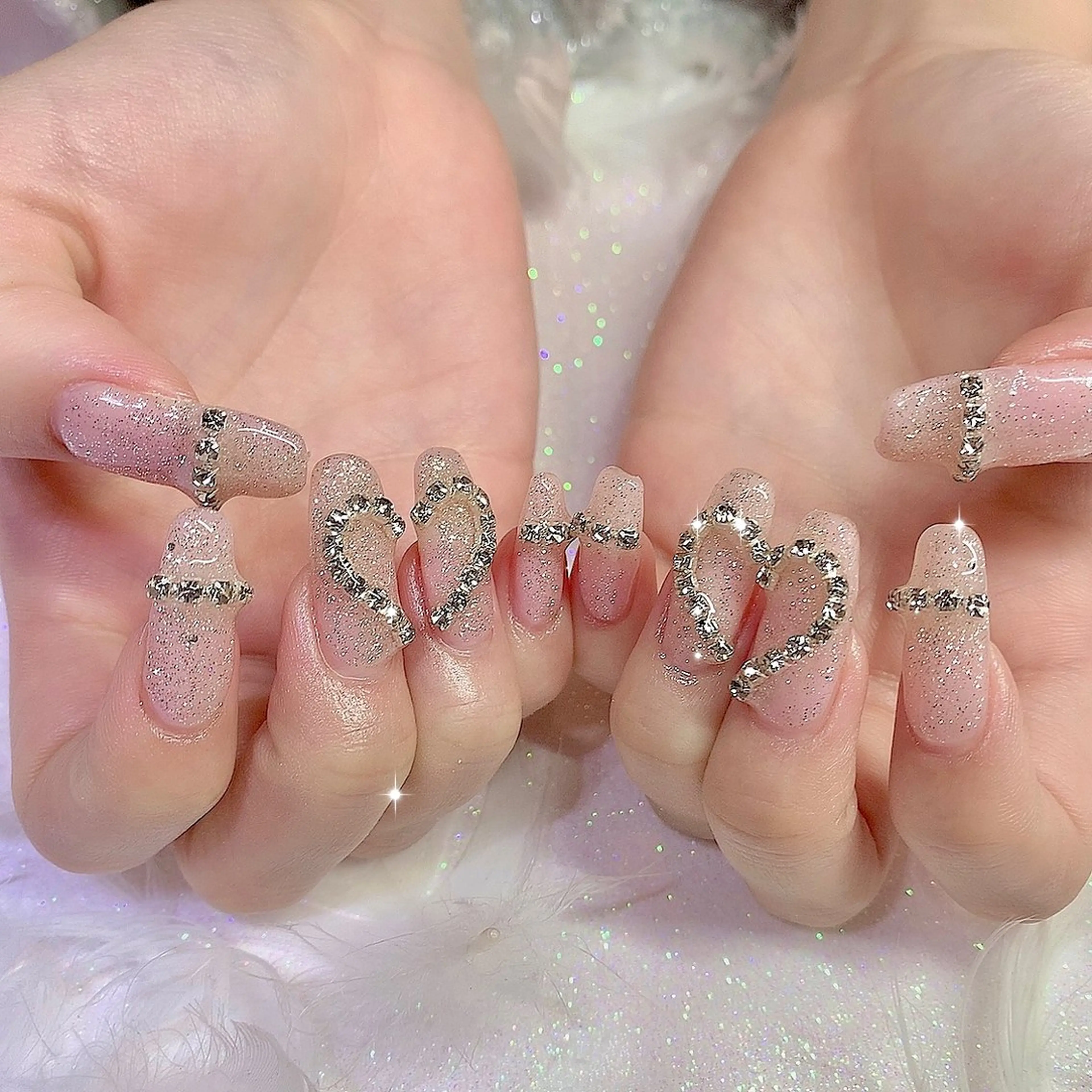 ネイル ハート キラキラネイル 韓国ネイル 持ち込み ストーンネイル シェアサロンLei.g(レイジー)所属・3Dアートネイル💗 都築レナのネイルデザイン