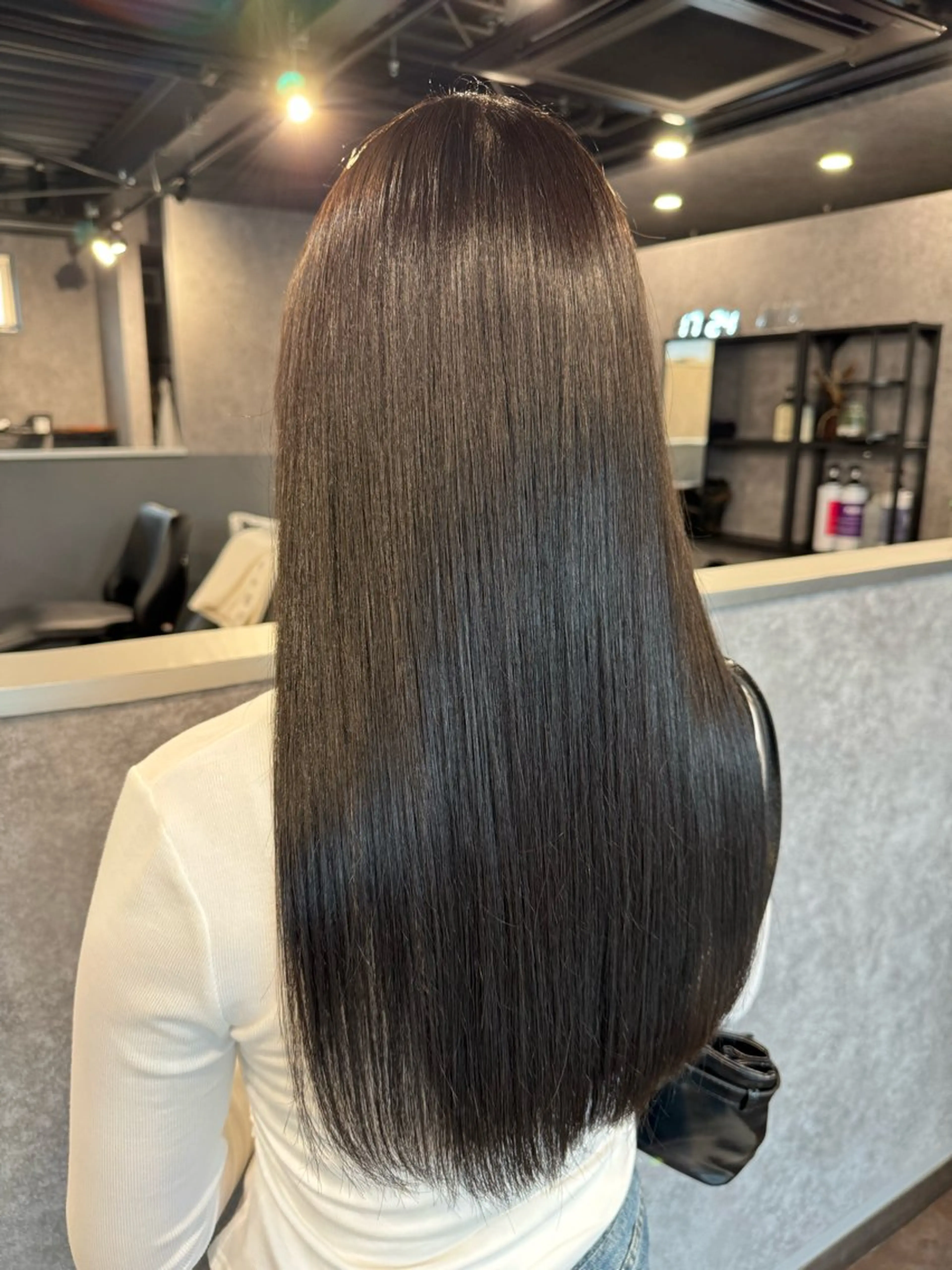 ロング カラー 透明感カラー ダークグレー ダークグレージュ グレージュ ink Runaのヘアスタイル