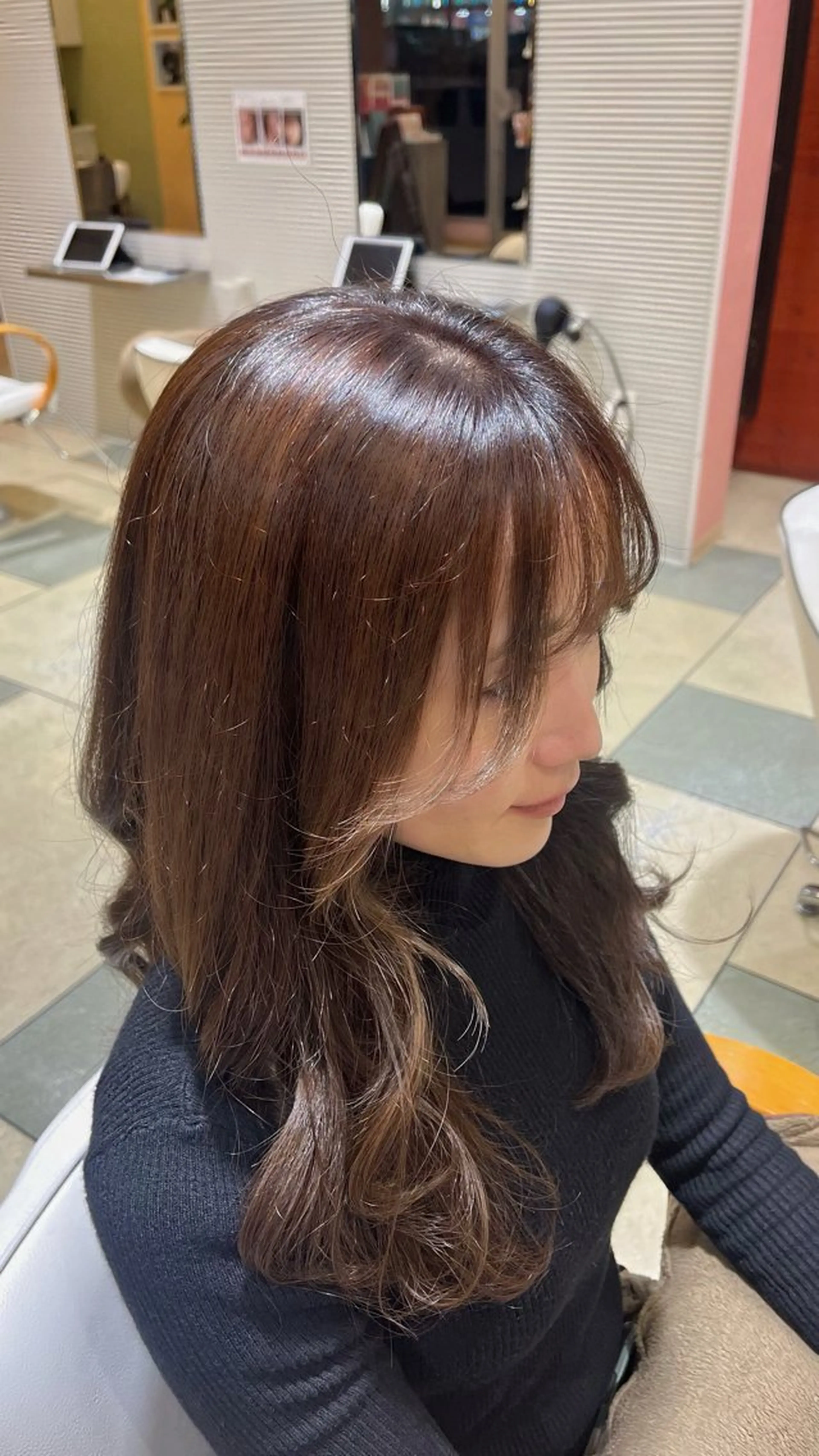 ロング 顔周りカット レイヤーカット 小顔カット ベージュカラー⌇﻿ くびれヘア.𐙚心音のヘアスタイル